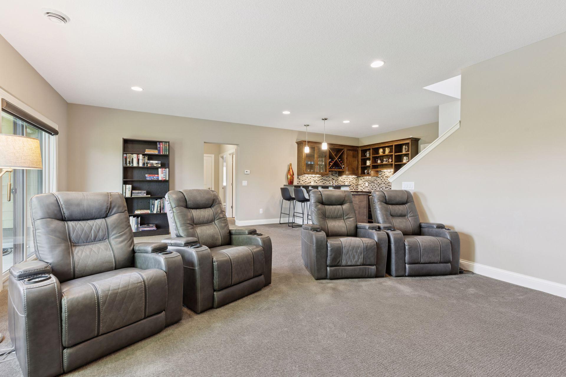5290 Ranchview Lane N