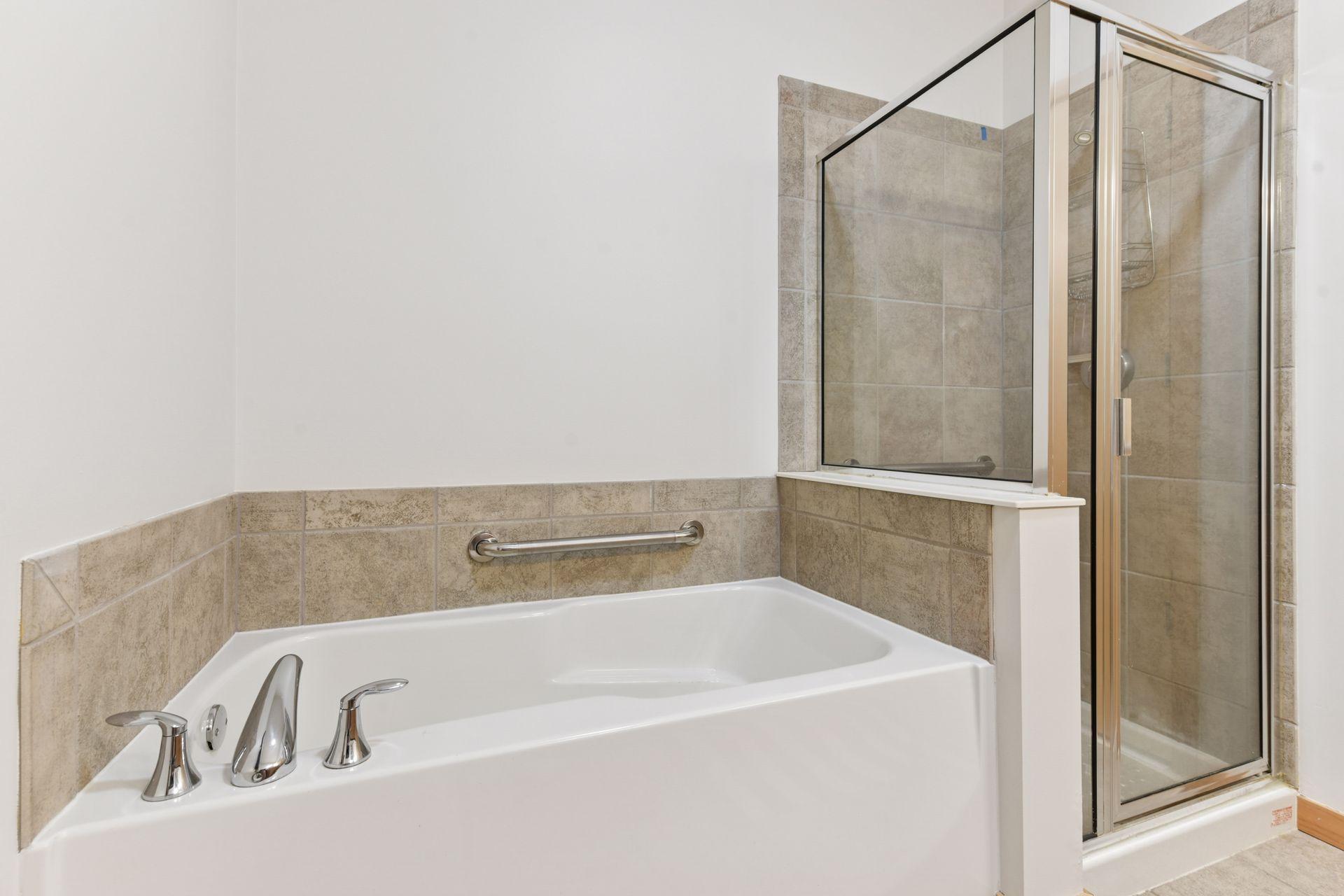 3707 Grand Way Unit: 101
