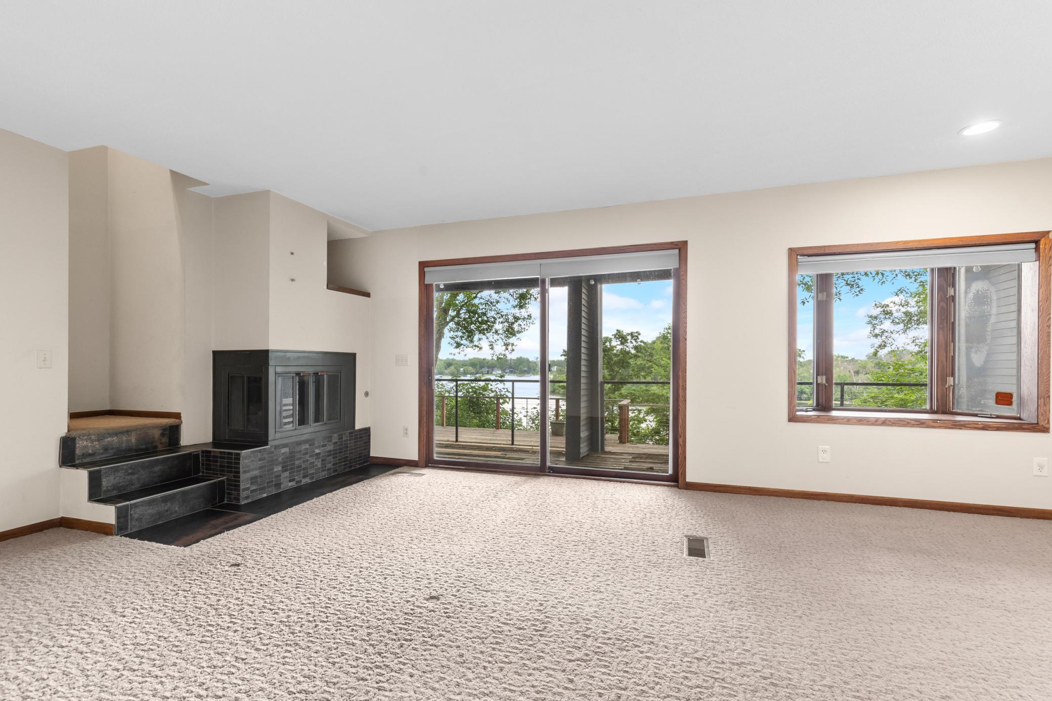 1601 W Medicine Lake Drive