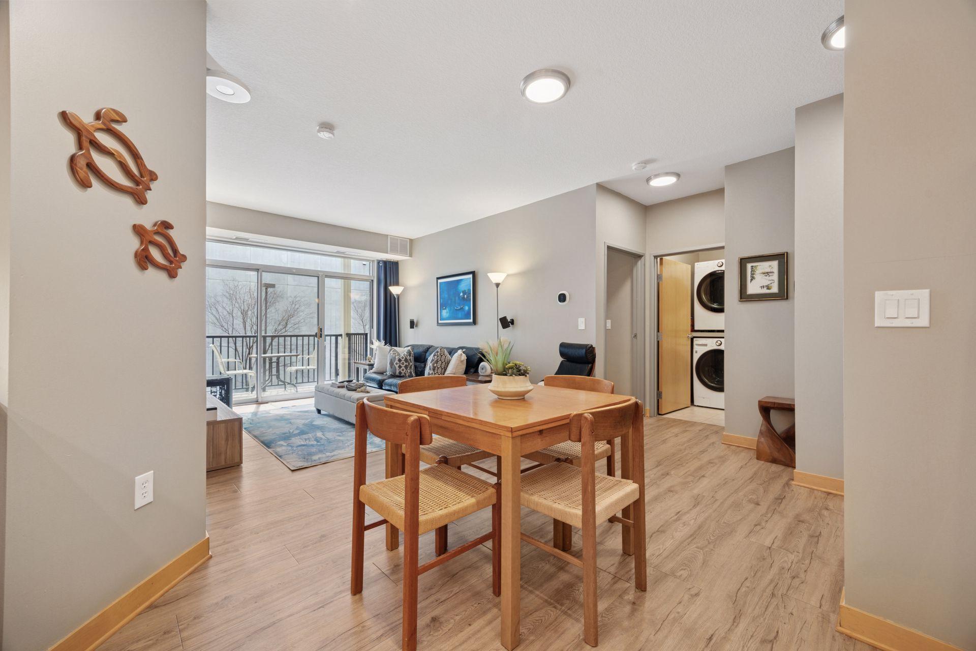 2600 University Avenue SE Unit: 204