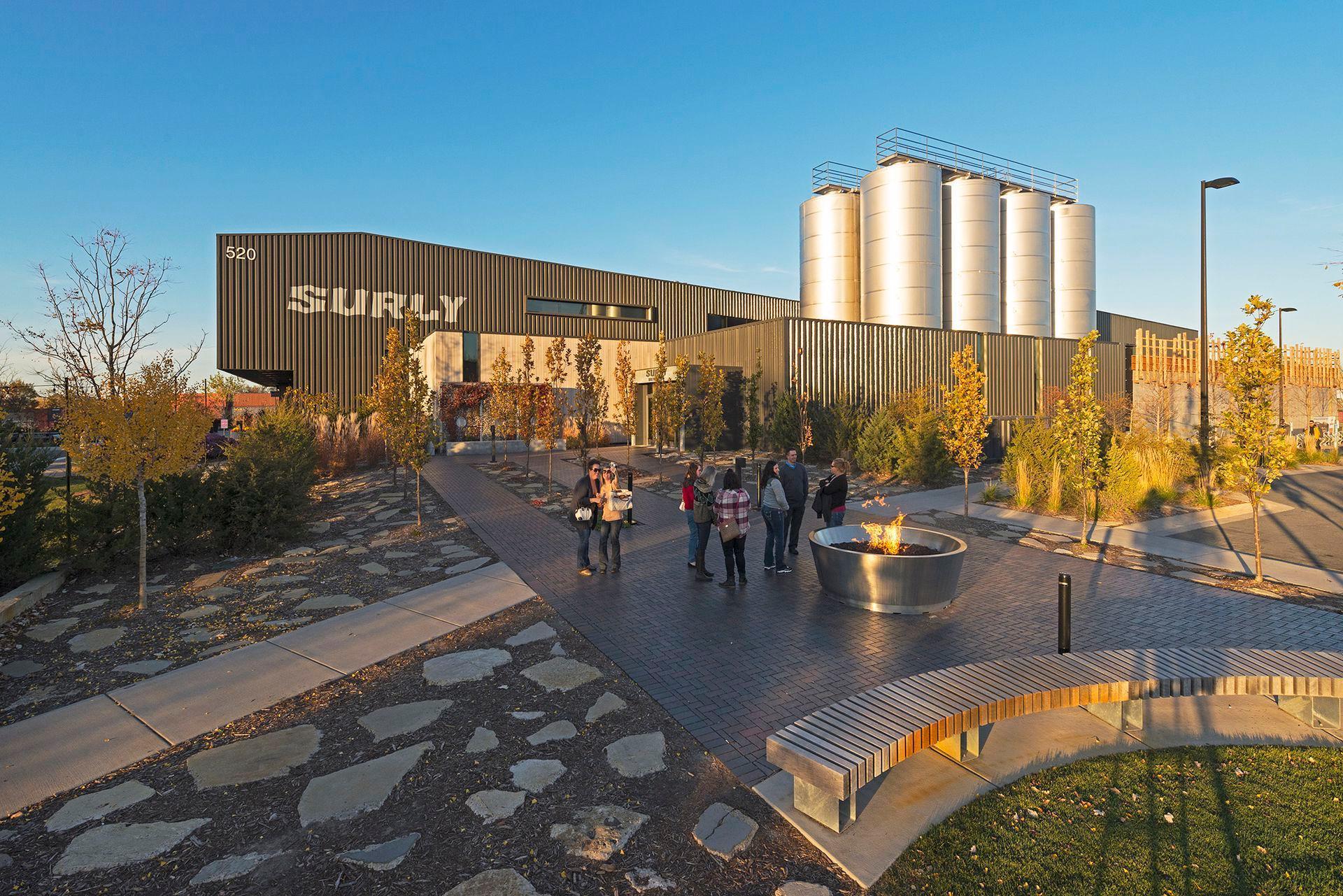 2600 University Avenue SE Unit: 204