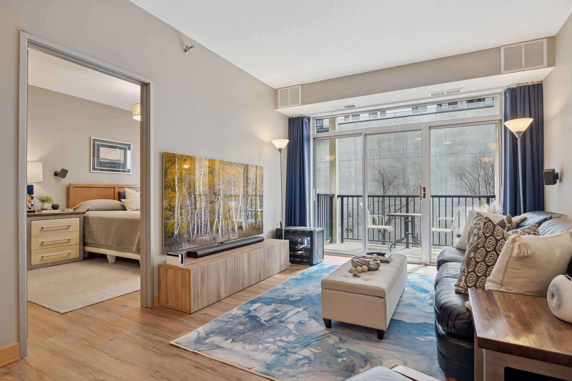 2600 University Avenue SE Unit: 204