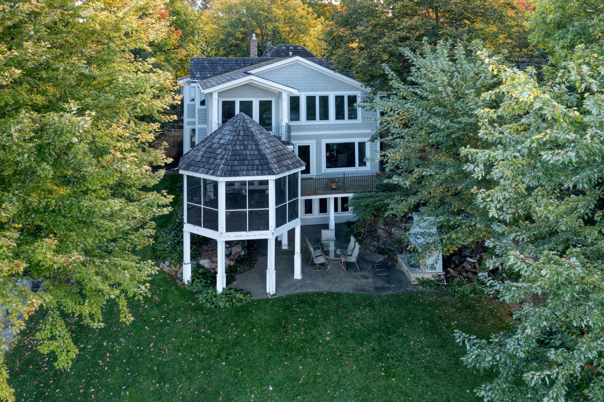 2765 Casco Point Road