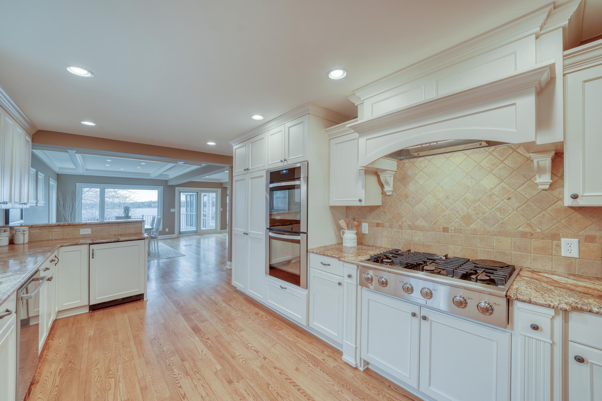2765 Casco Point Road