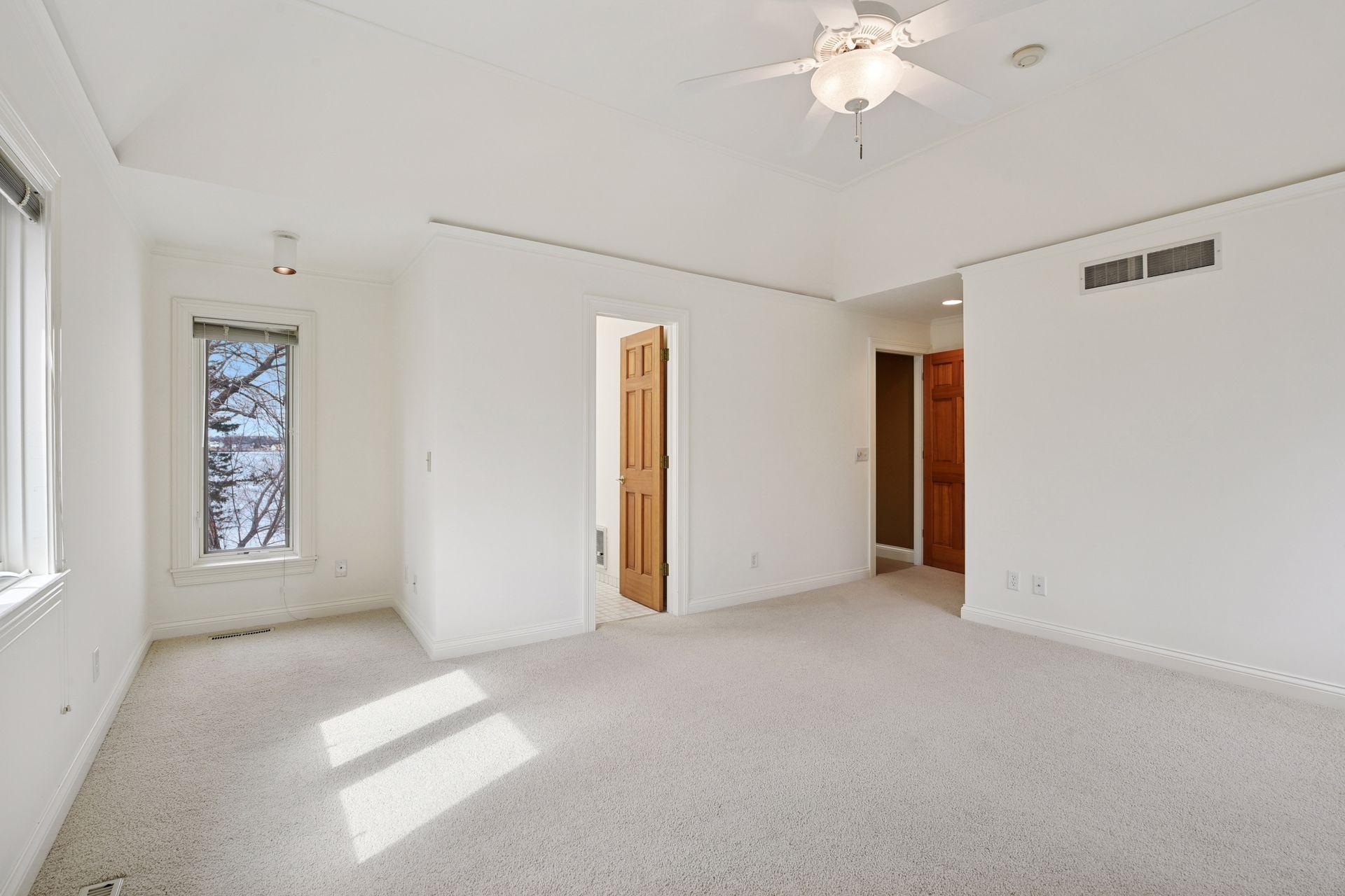 2765 Casco Point Road