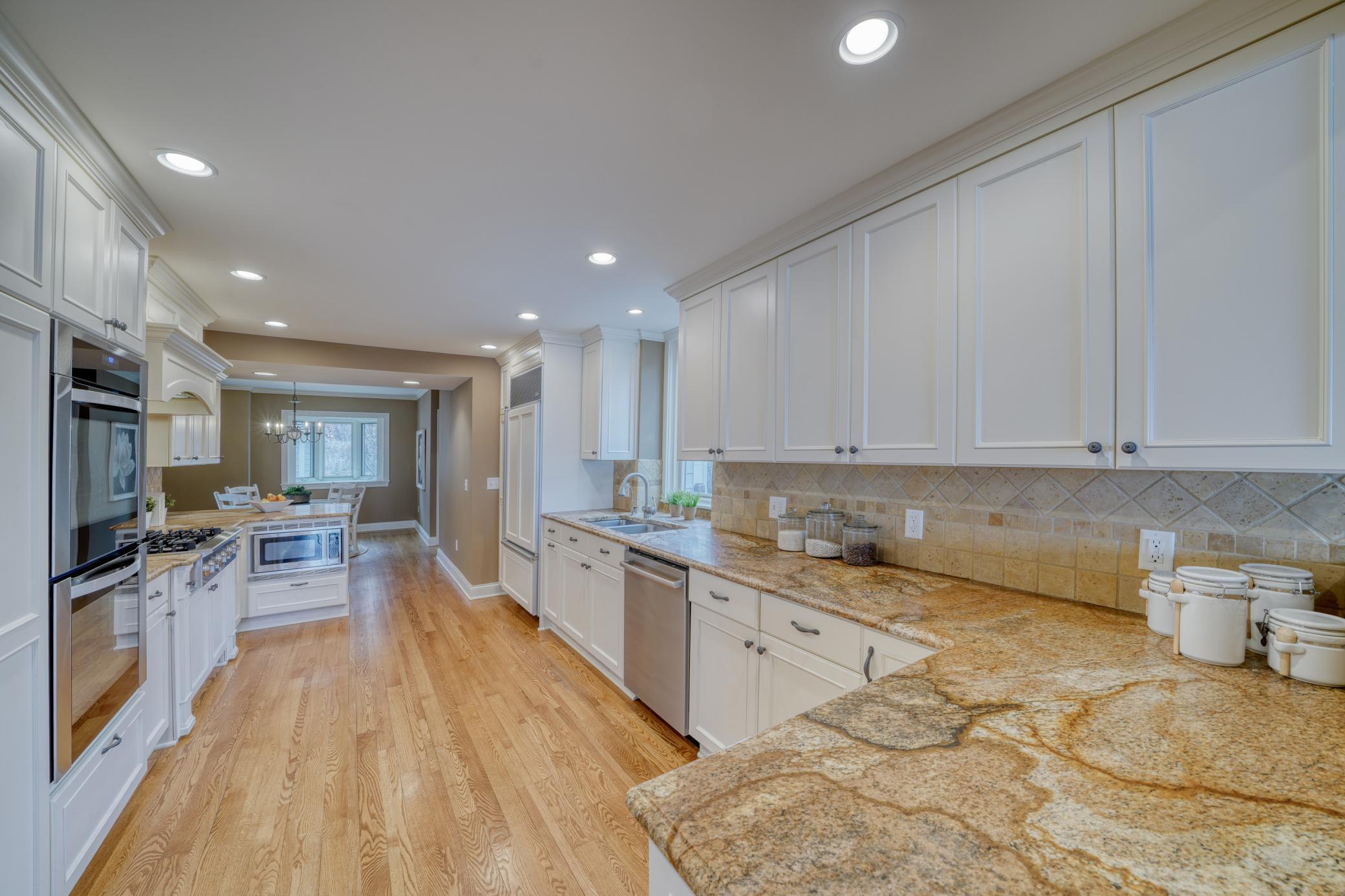 2765 Casco Point Road