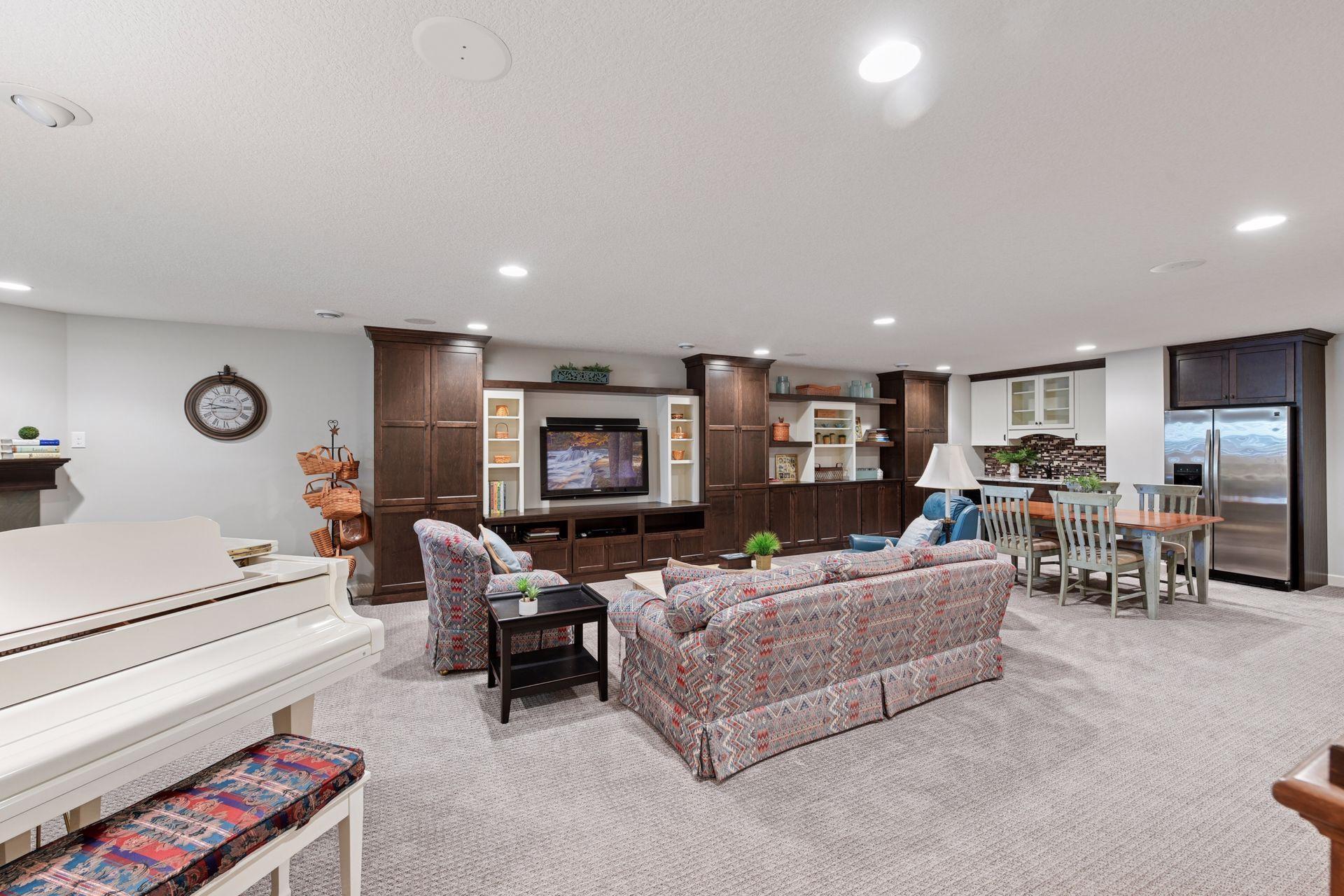 3064 Cypress Circle N