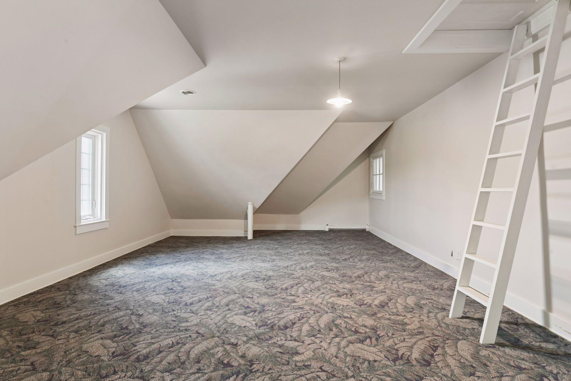 1305 Shoreline Drive