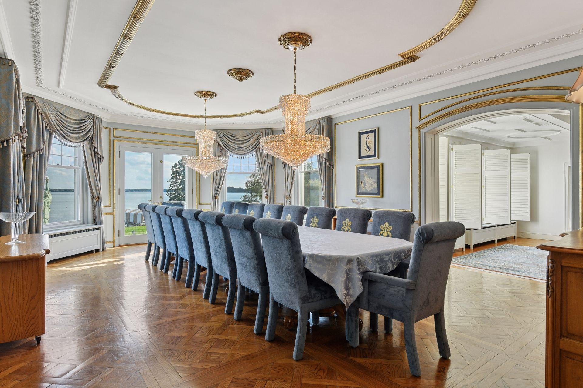 1305 Shoreline Drive