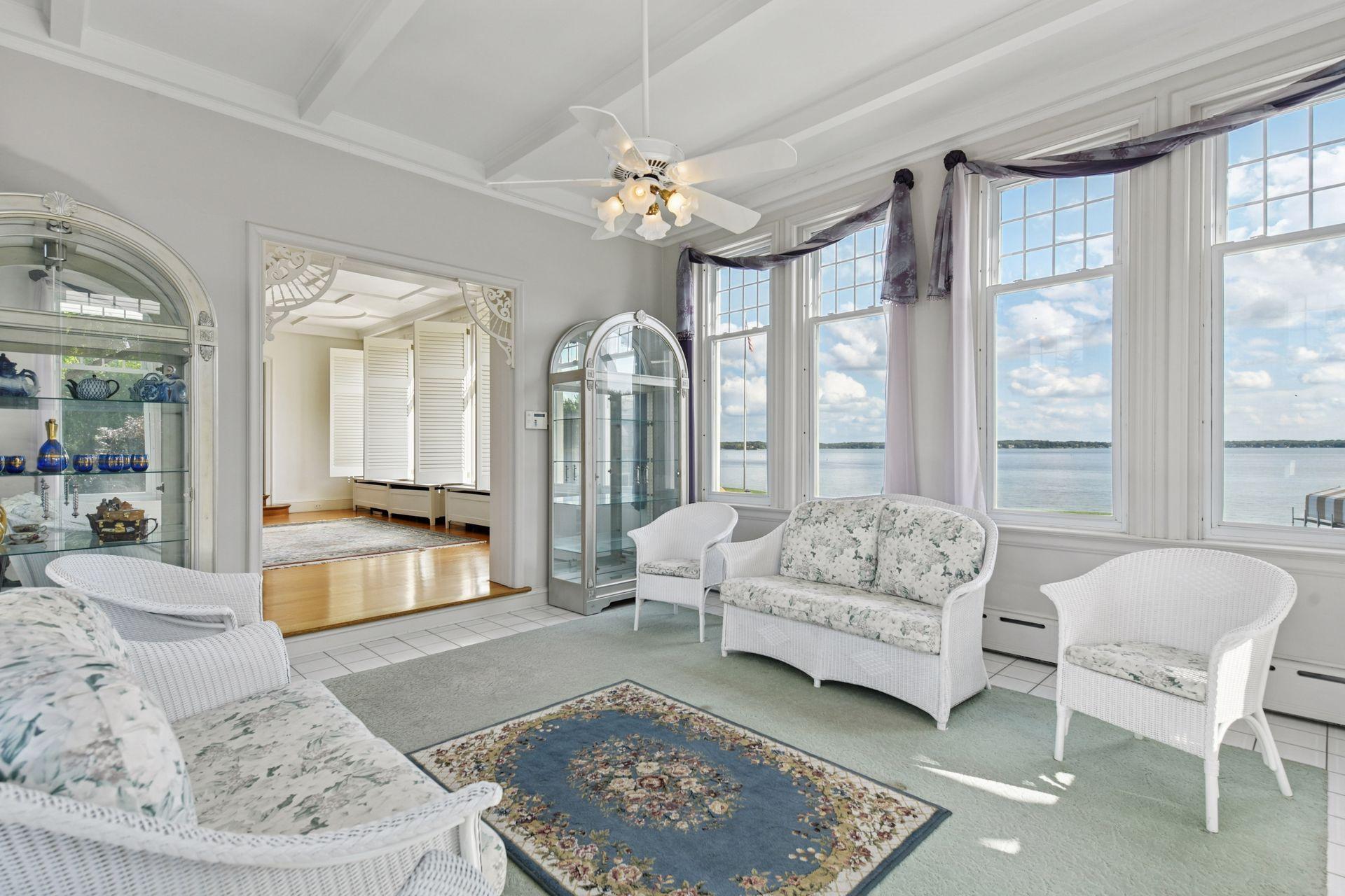 1305 Shoreline Drive