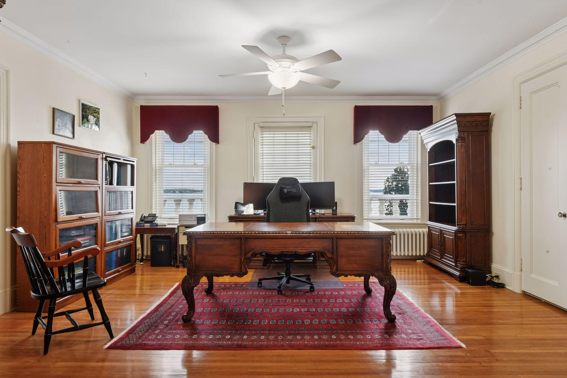 1305 Shoreline Drive