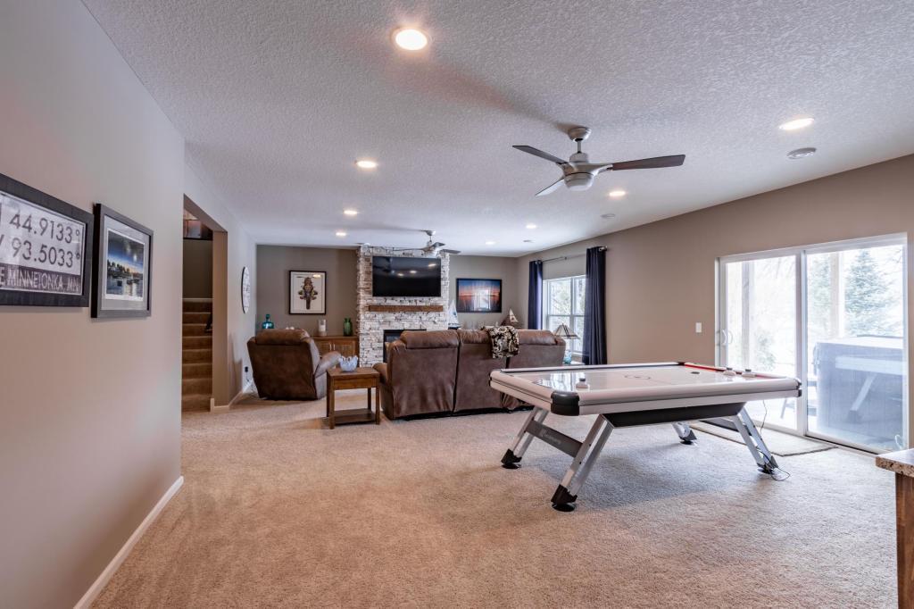 5592 Orchard Cove