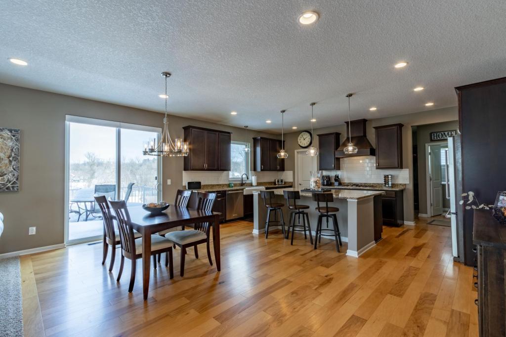 5592 Orchard Cove