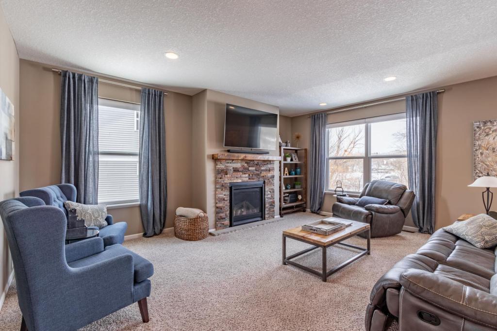 5592 Orchard Cove