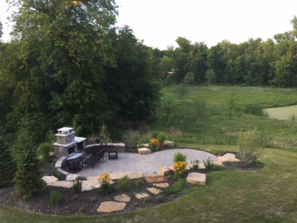 5592 Orchard Cove