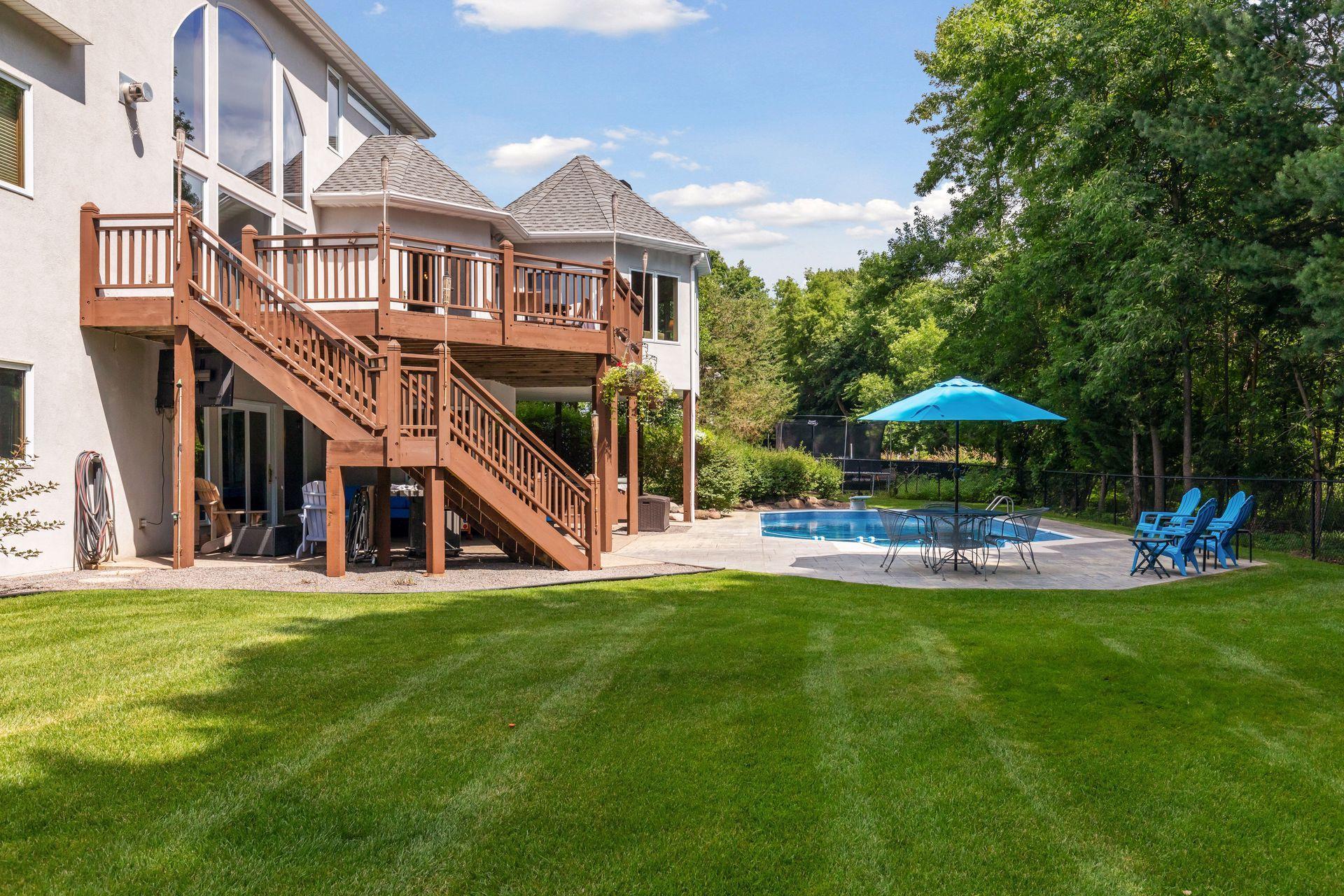 960 Bayside Lane
