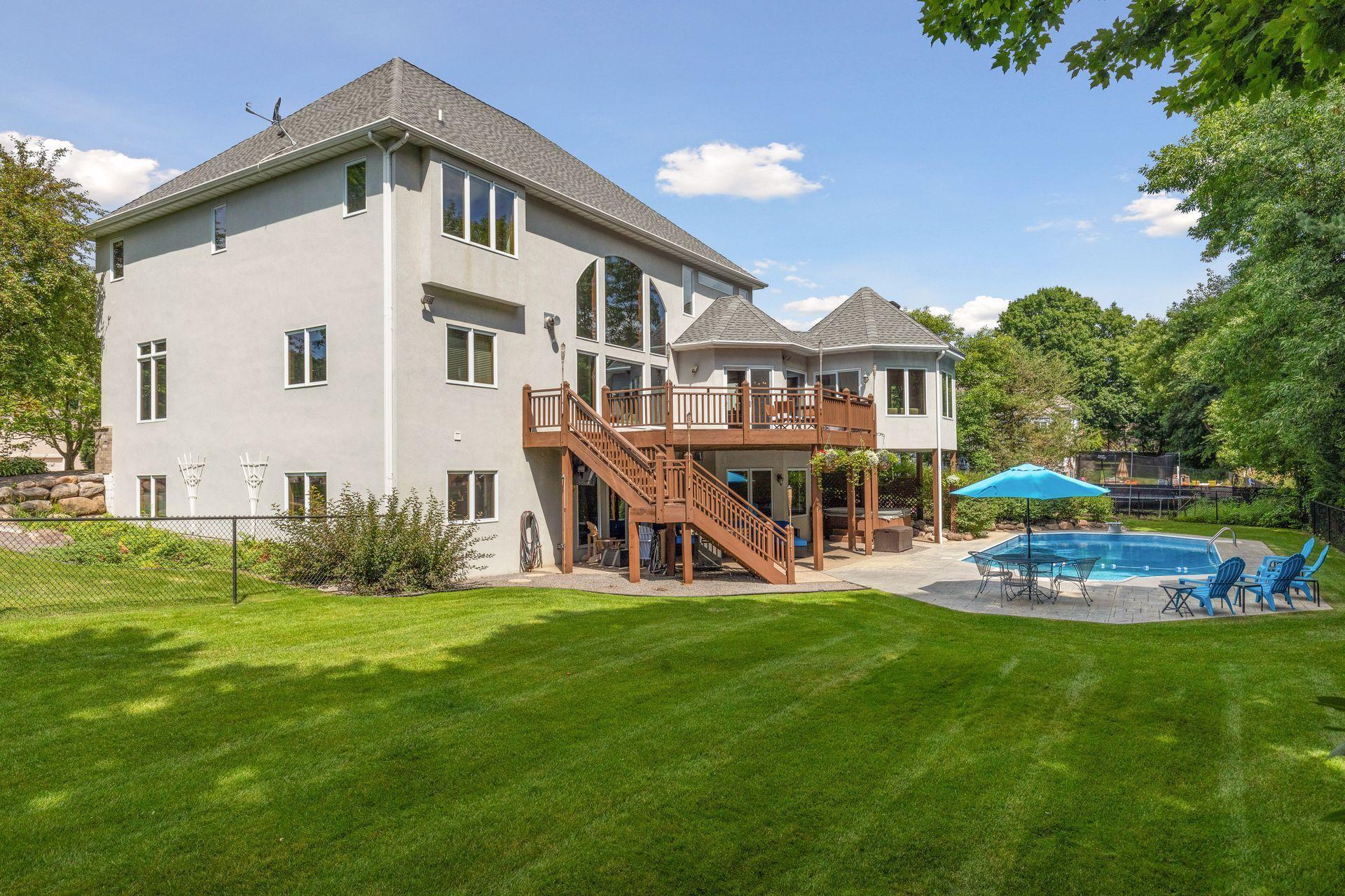 960 Bayside Lane