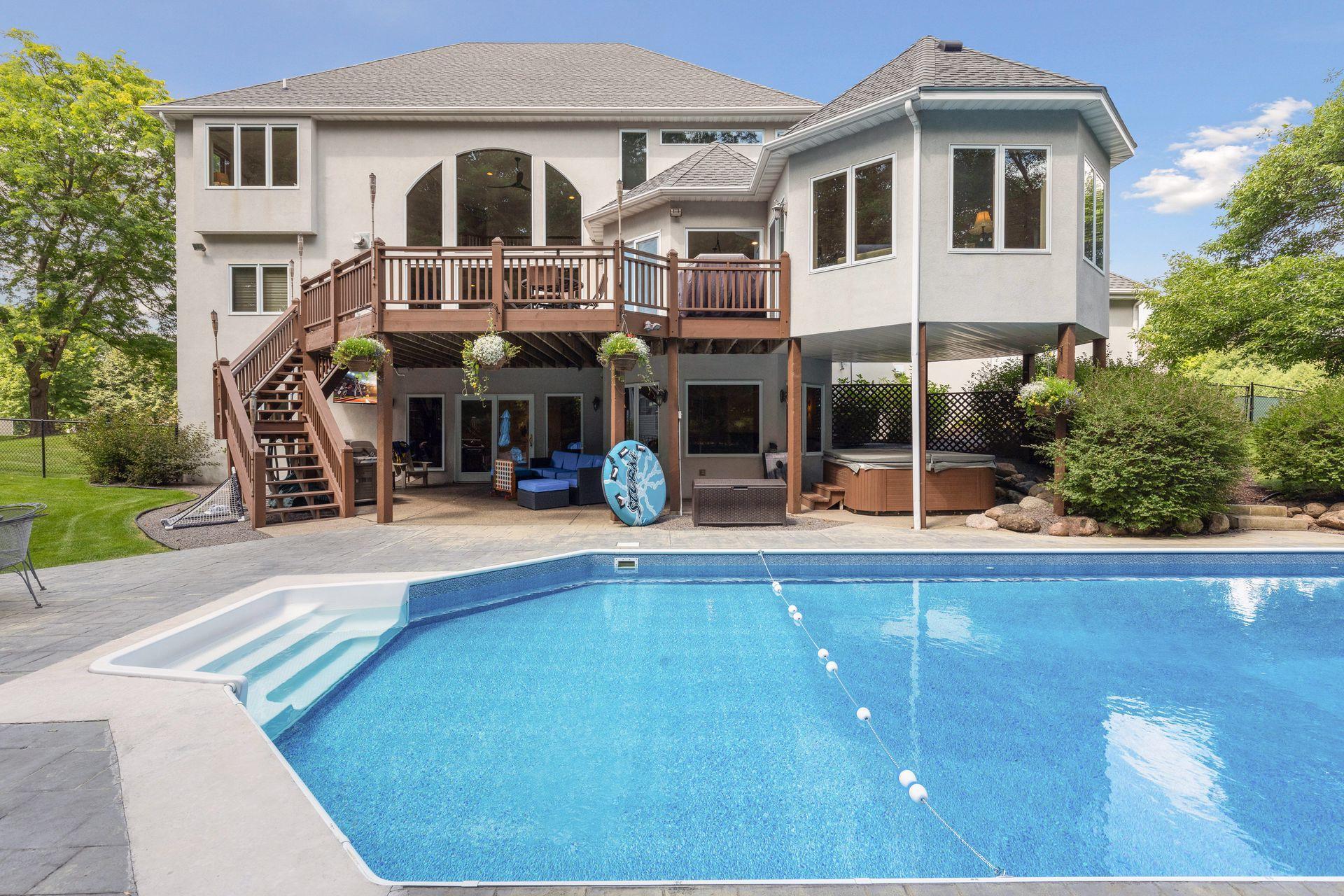 960 Bayside Lane