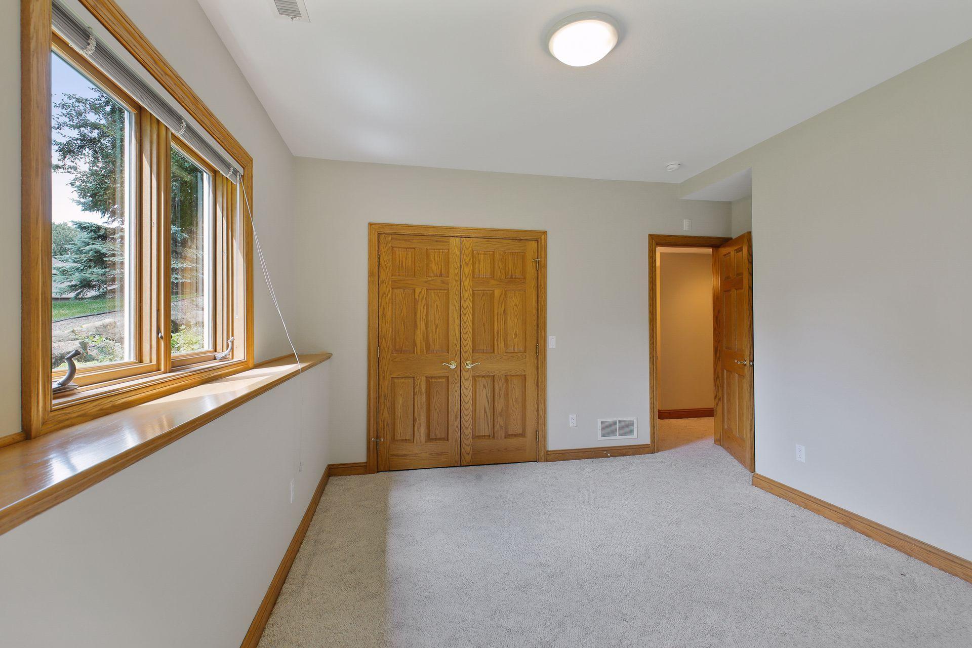 960 Bayside Lane
