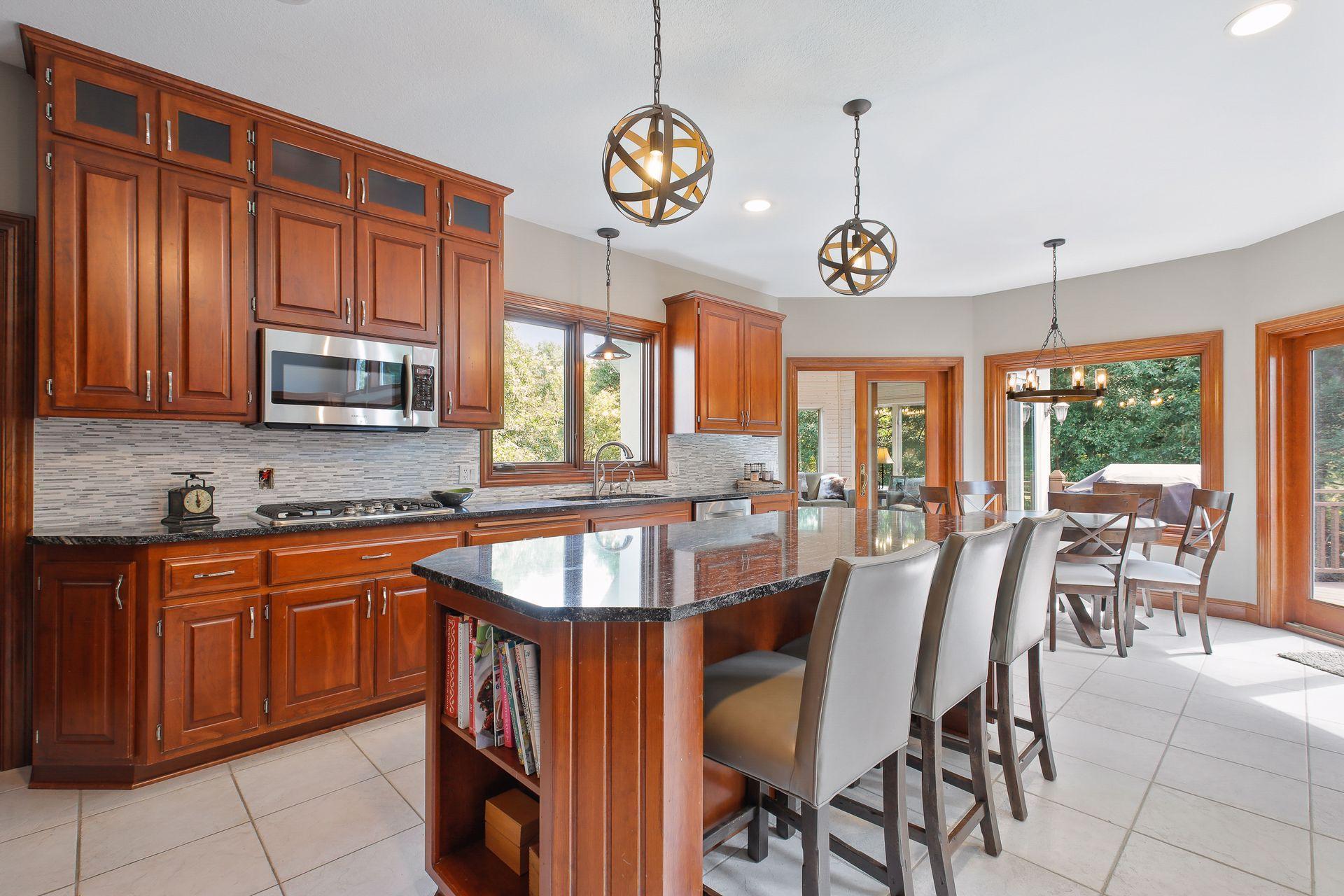 960 Bayside Lane