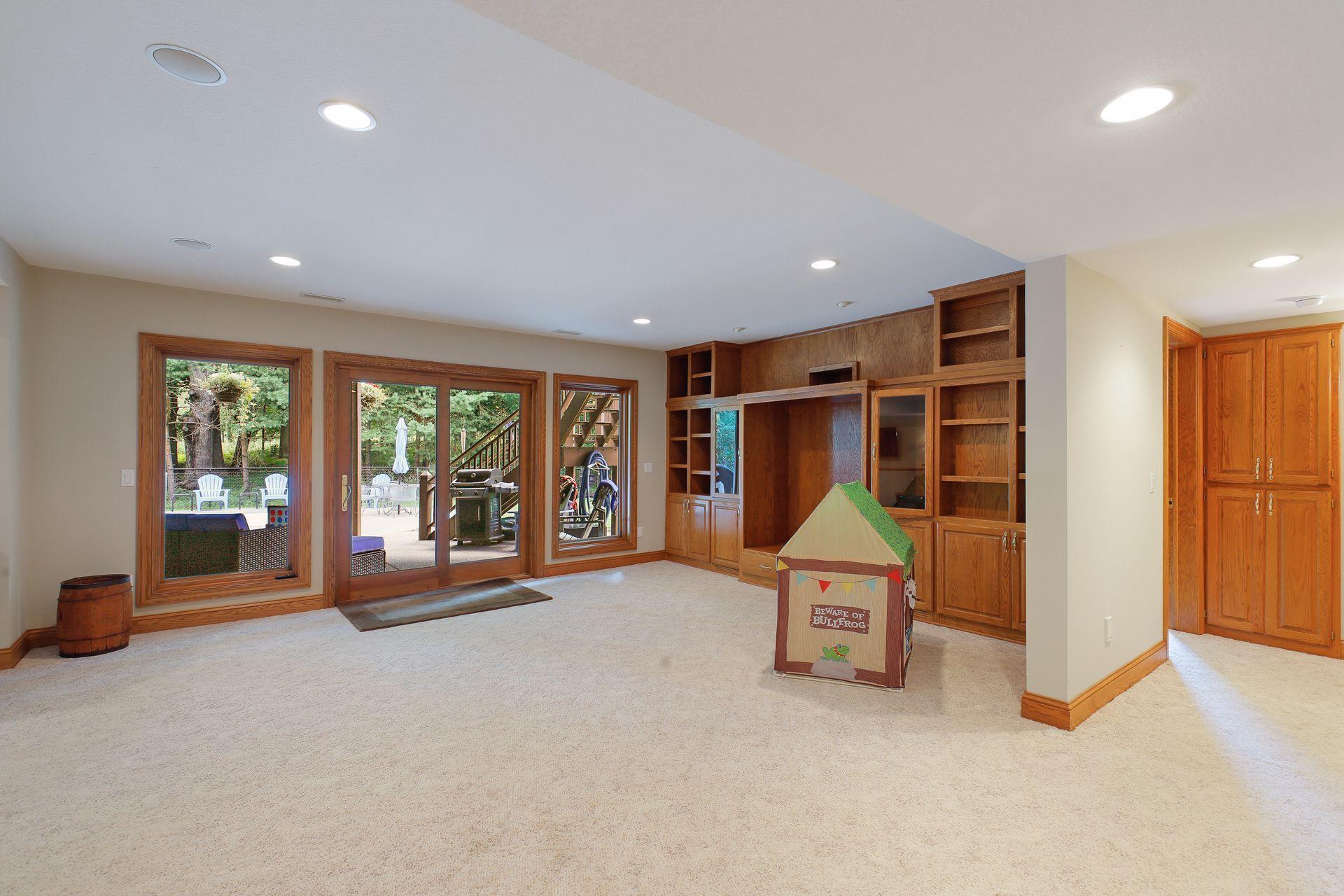 960 Bayside Lane