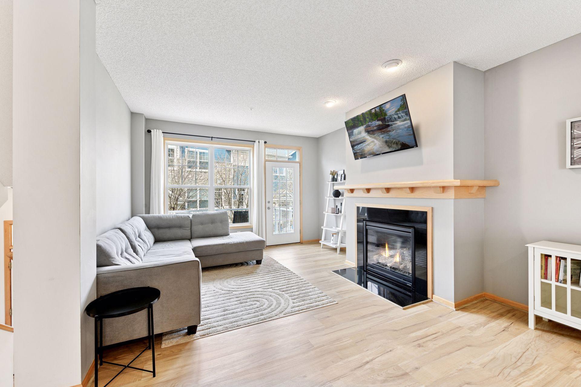 1822 Colonial Lane Unit: 3