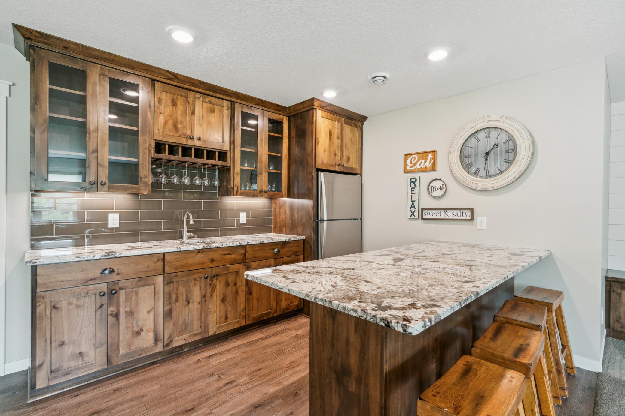 928 Pheasant Run S