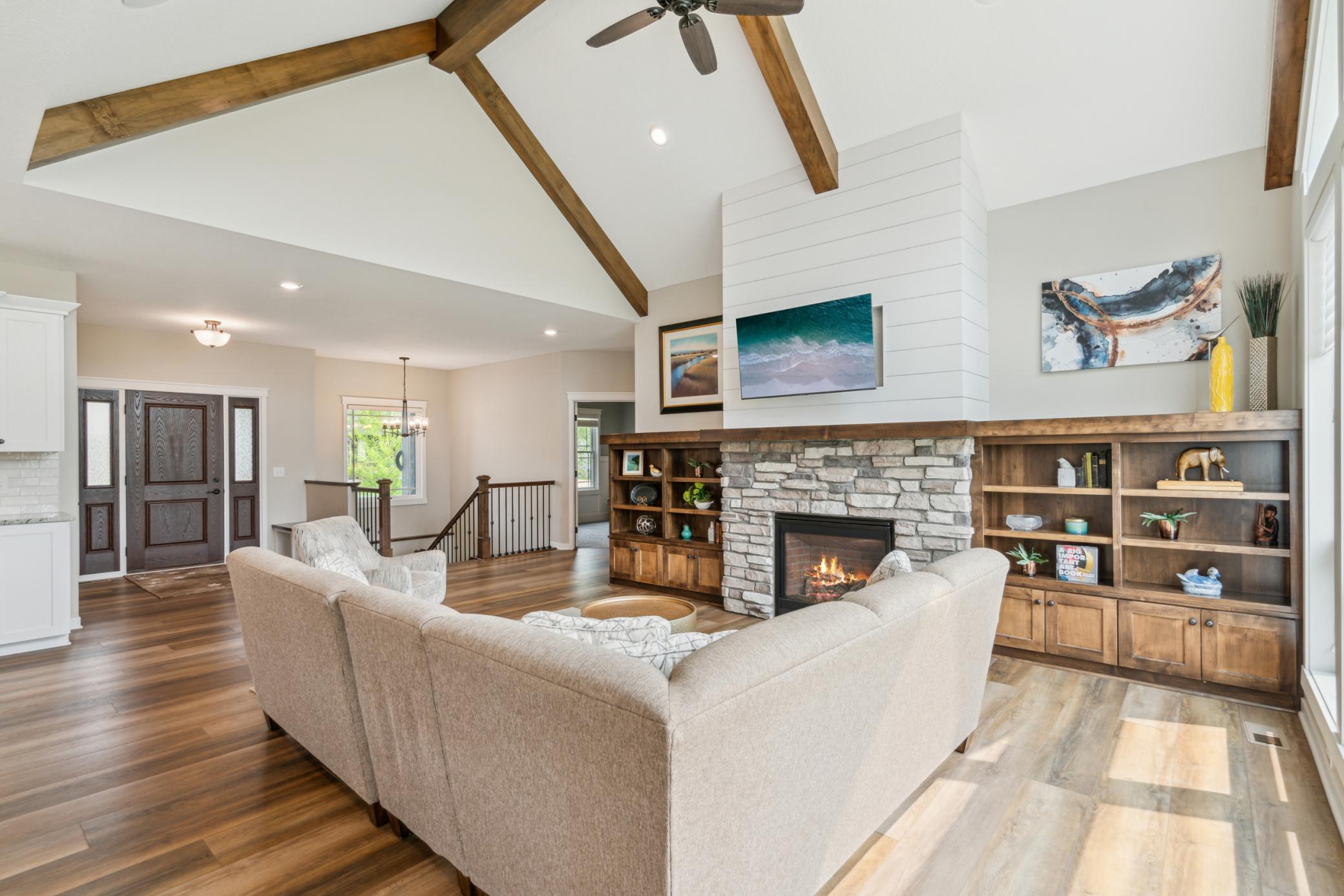 928 Pheasant Run S