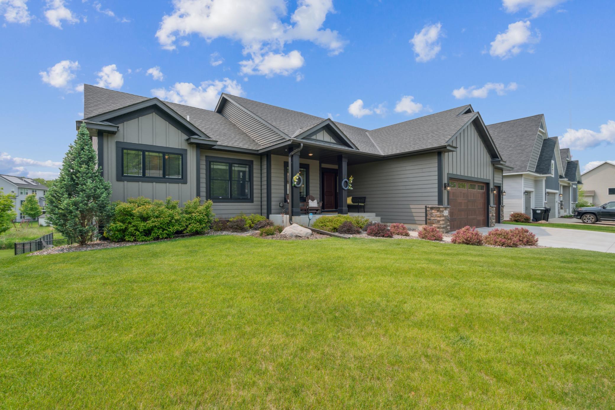 928 Pheasant Run S