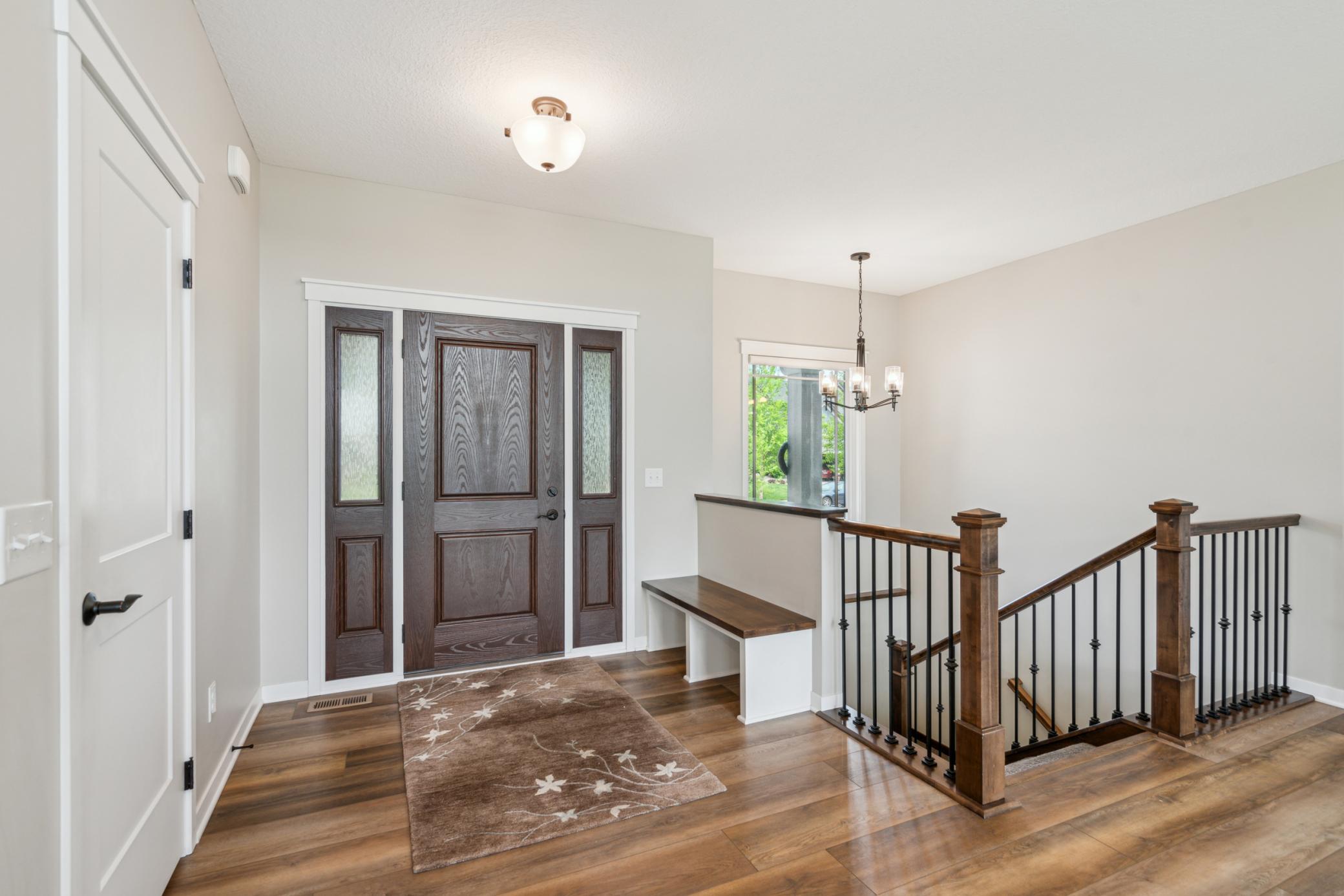 928 Pheasant Run S