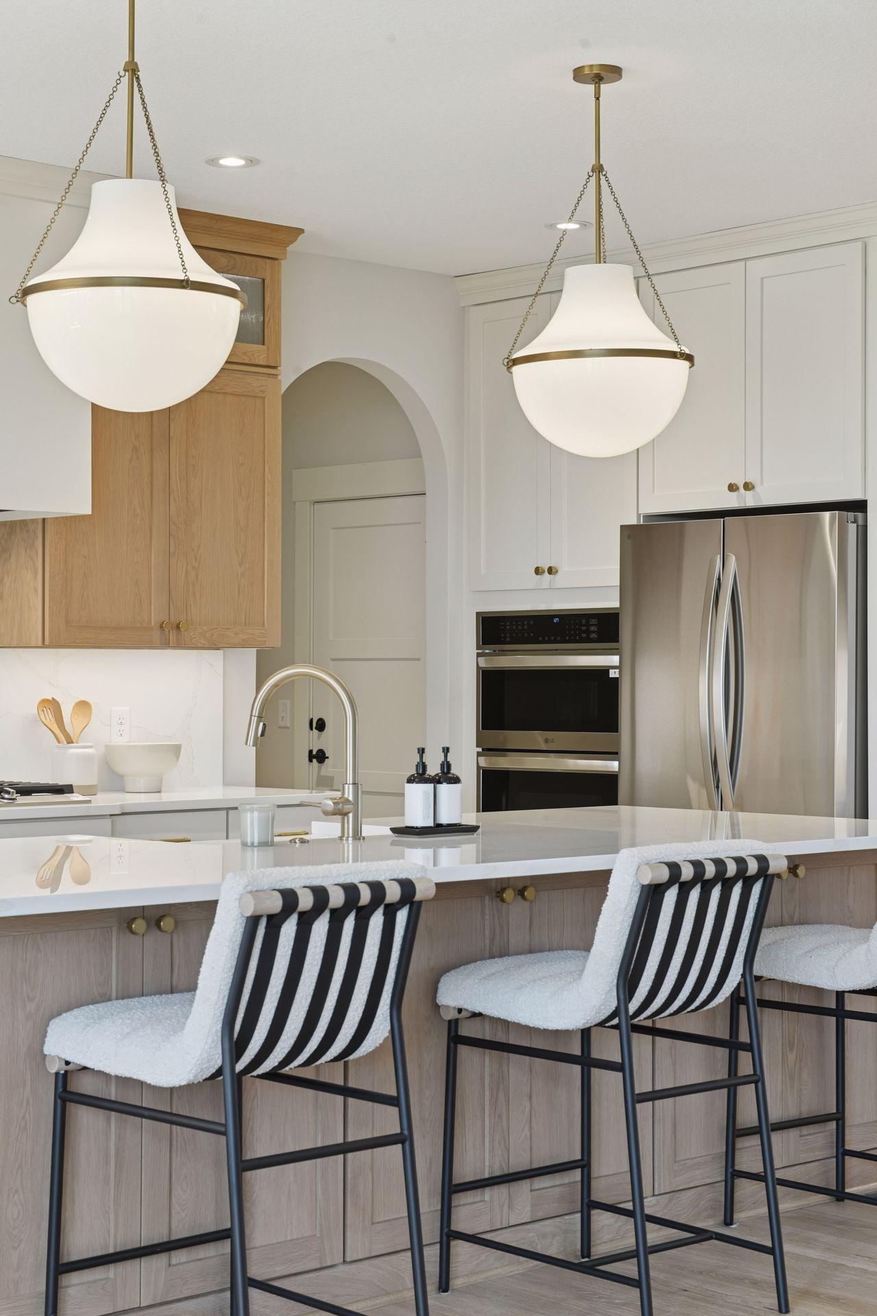 4612 Meadowview Lane