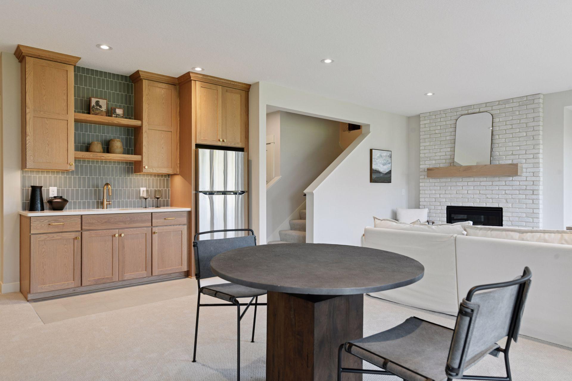 4612 Meadowview Lane