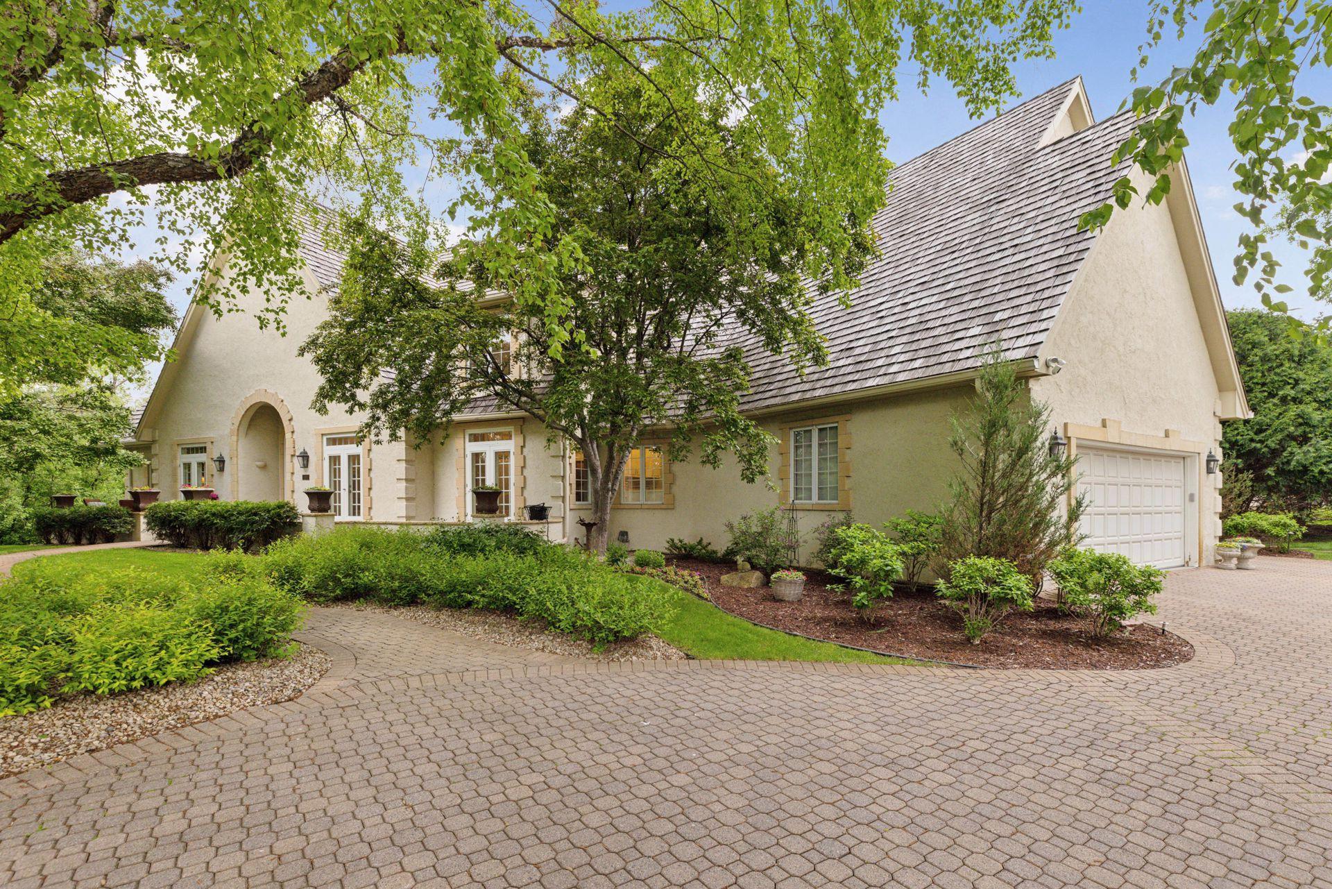 490 Old Long Lake Road