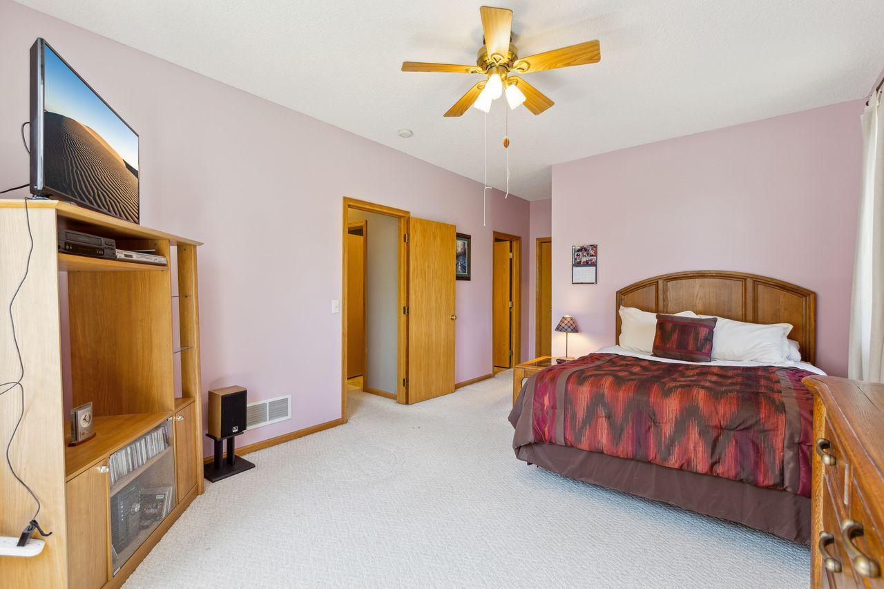 3803 Meadowview Way