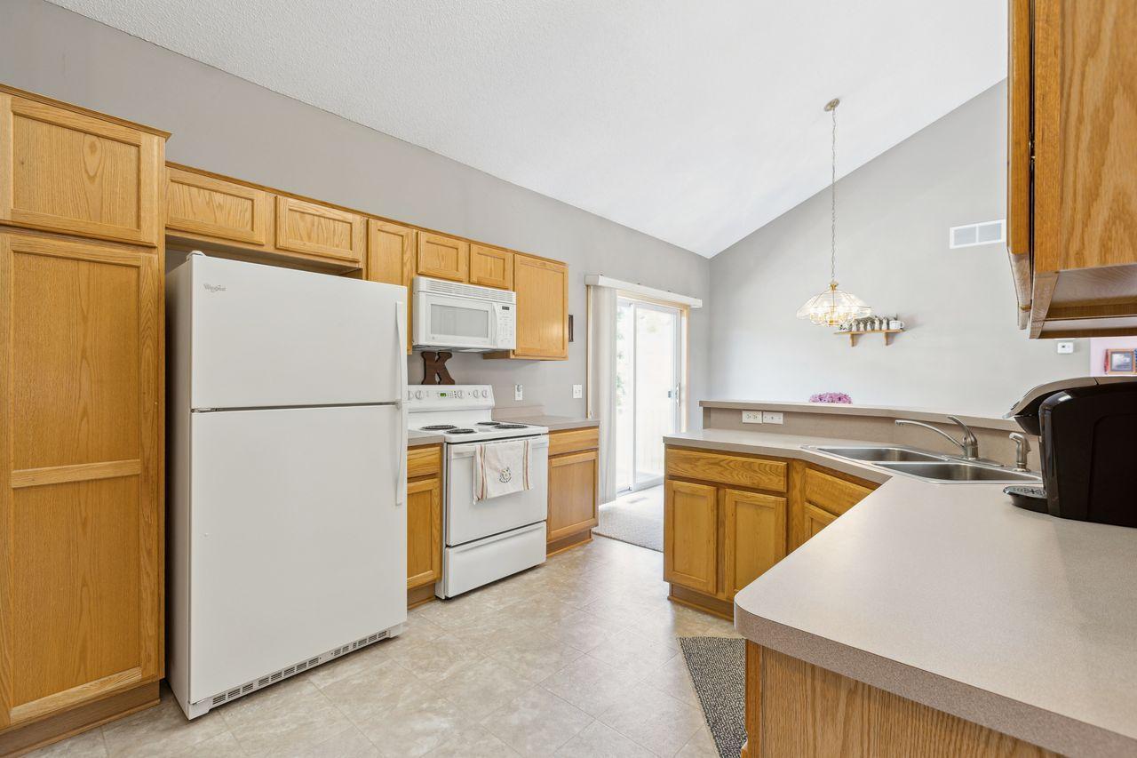 3803 Meadowview Way