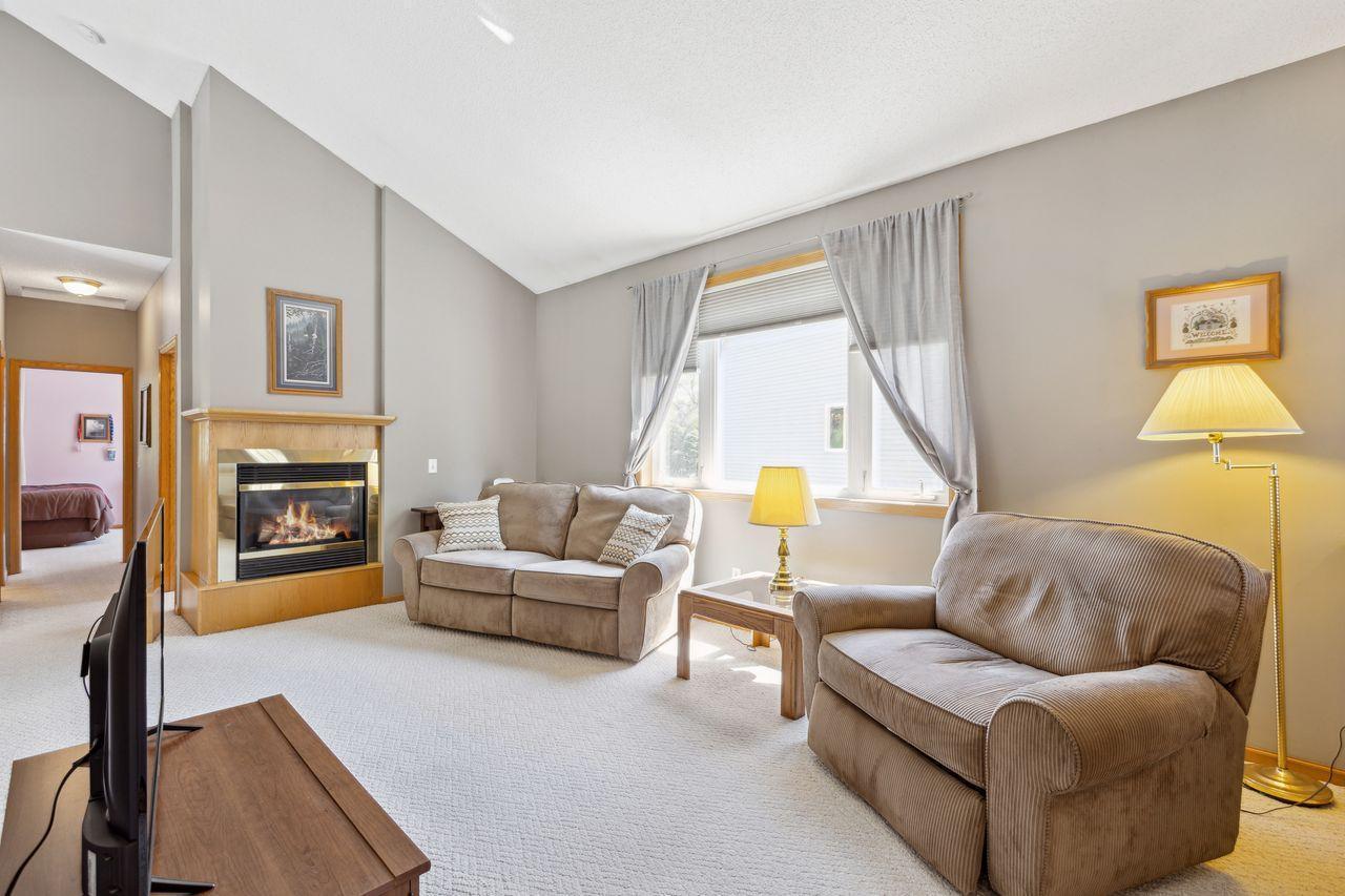 3803 Meadowview Way