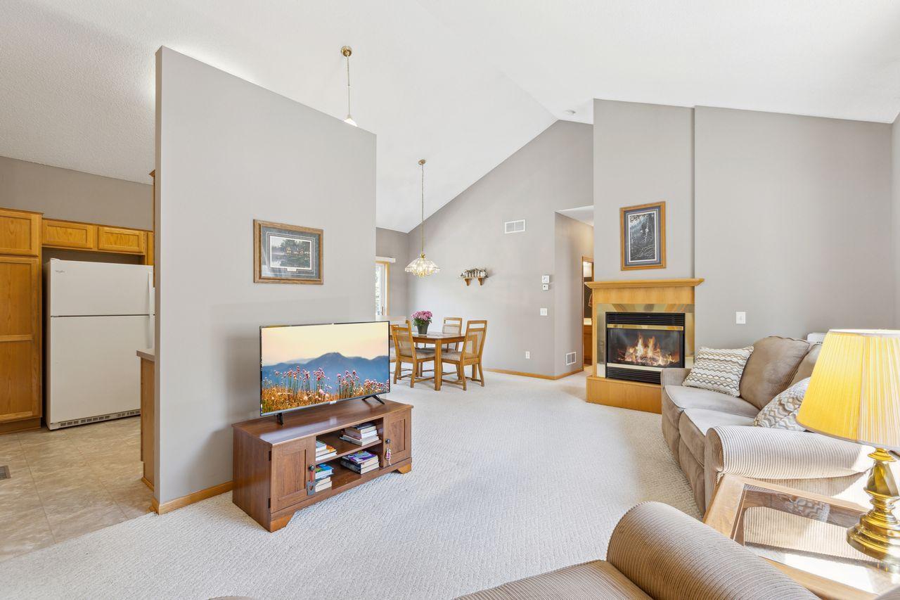 3803 Meadowview Way