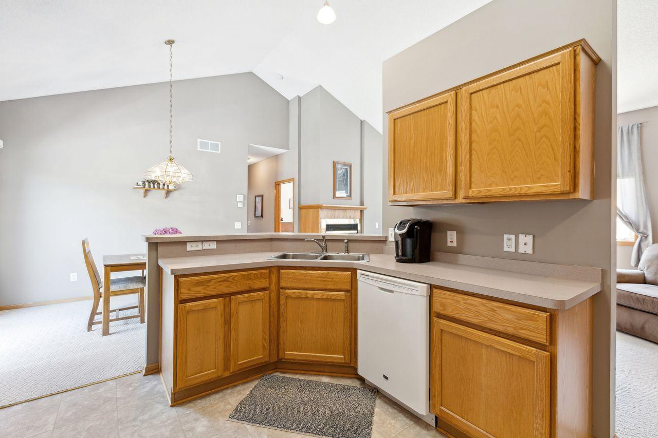 3803 Meadowview Way