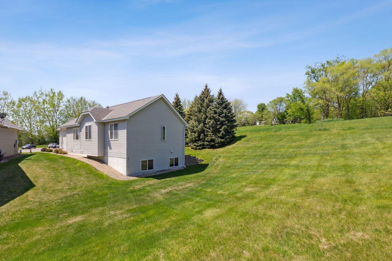 3803 Meadowview Way
