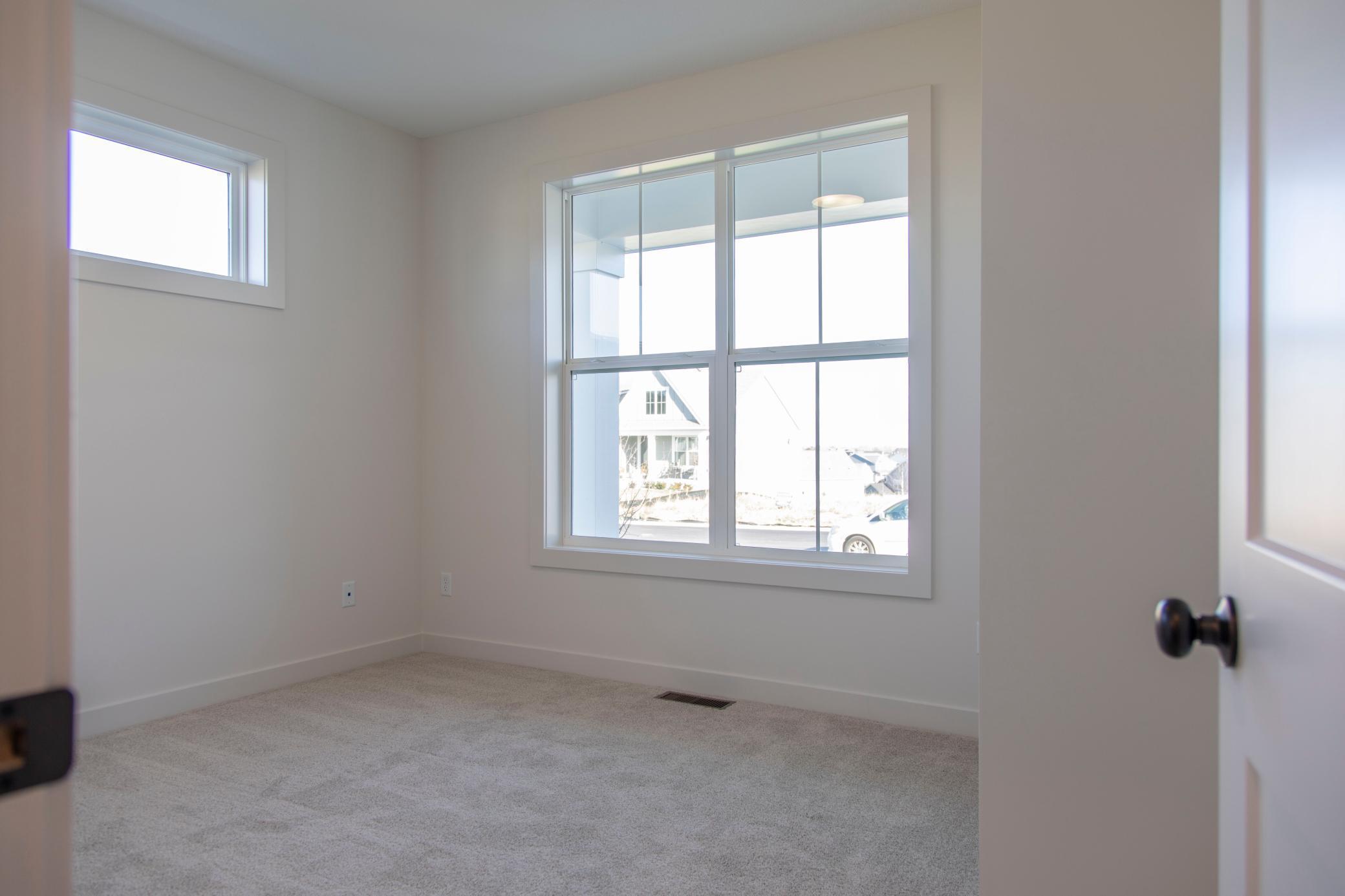 14523 Kingsview Lane N