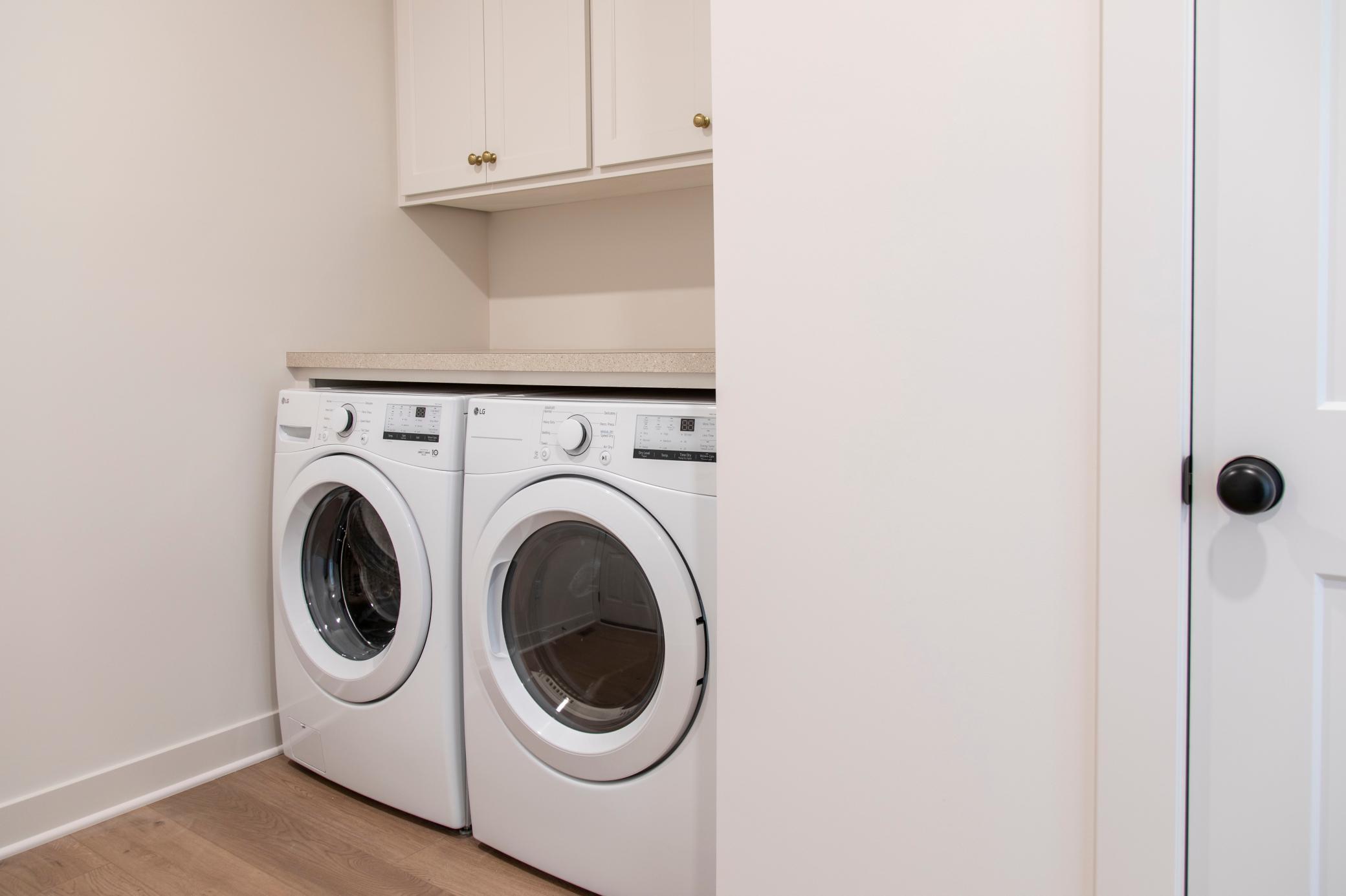 14523 Kingsview Lane N