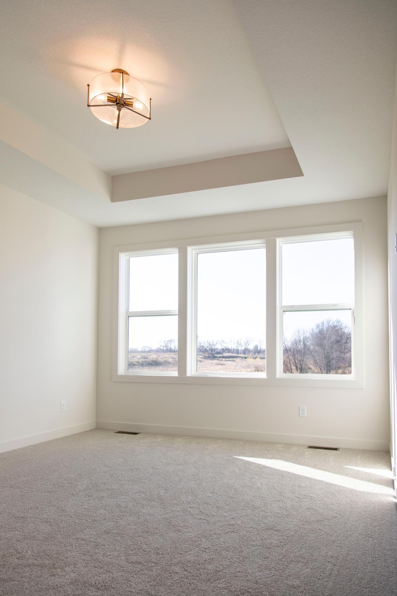 14523 Kingsview Lane N