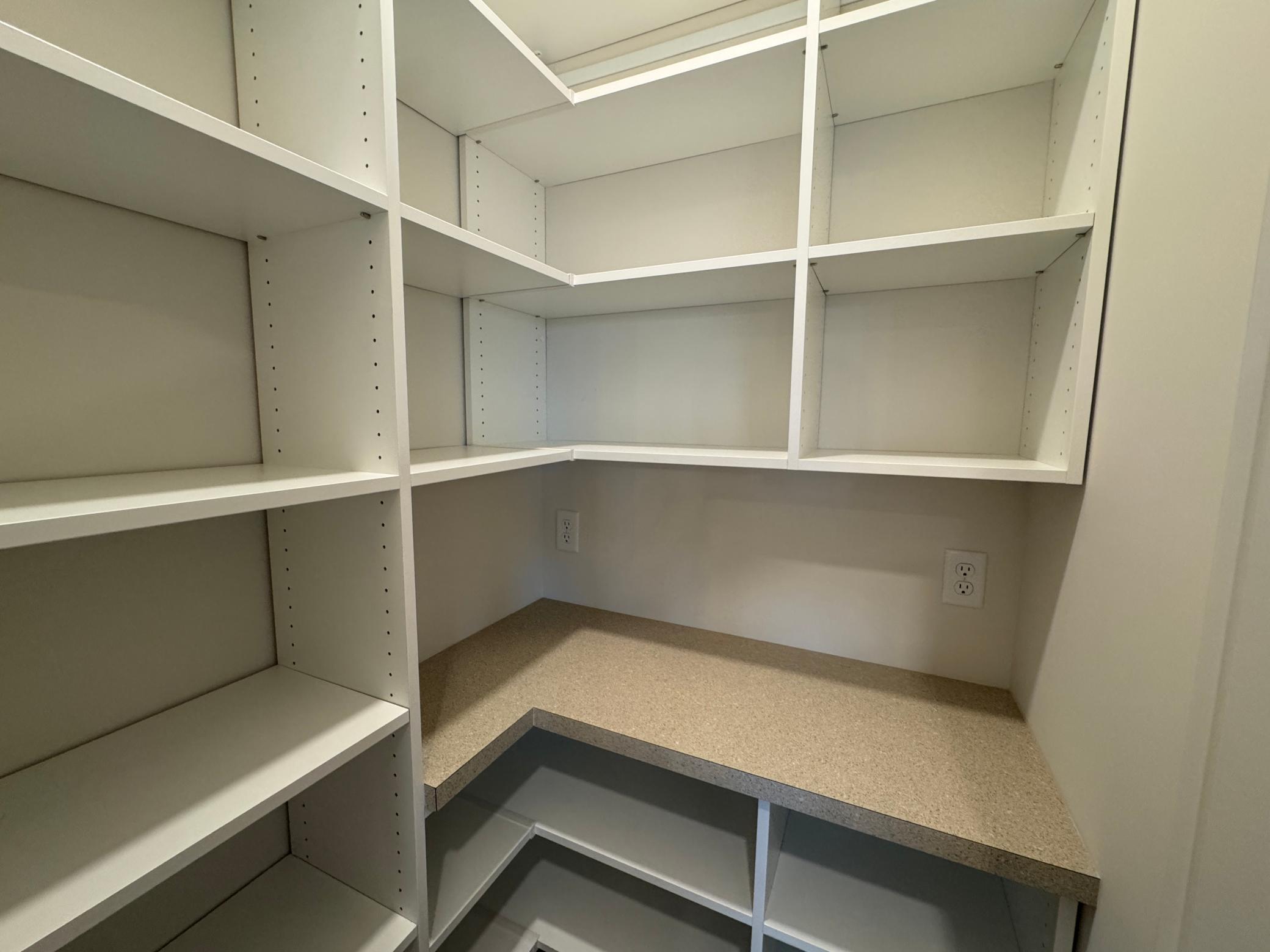 14523 Kingsview Lane N