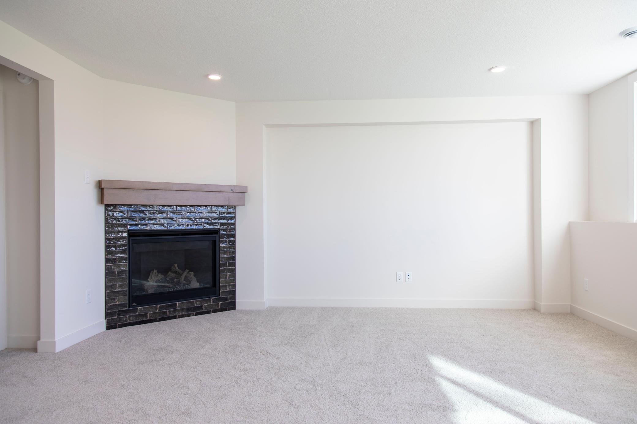 14523 Kingsview Lane N