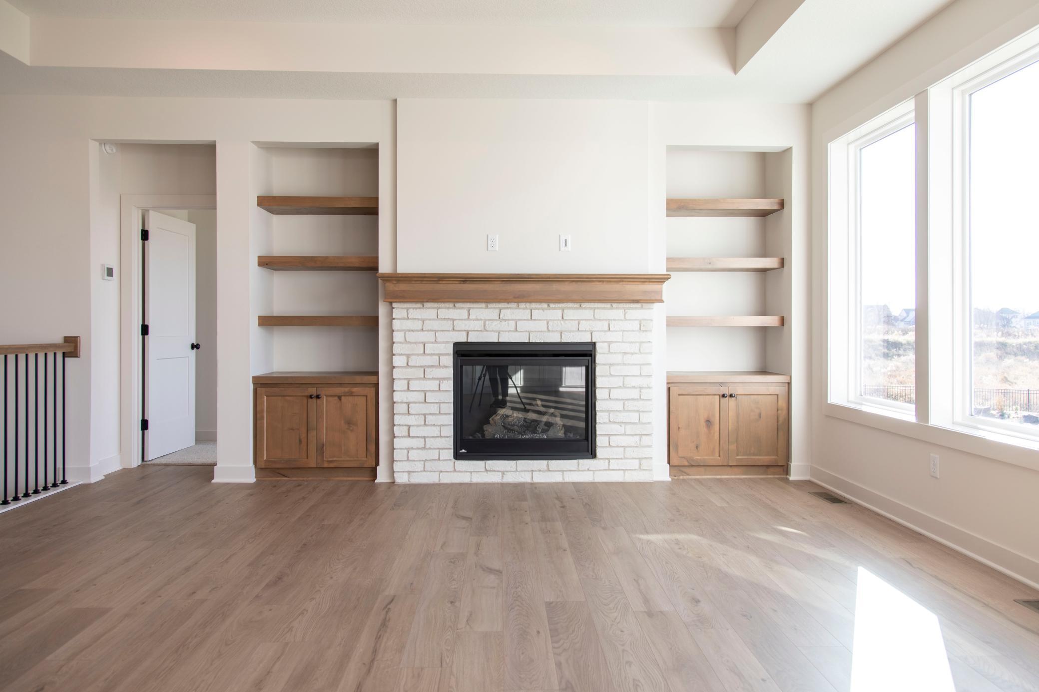 14523 Kingsview Lane N