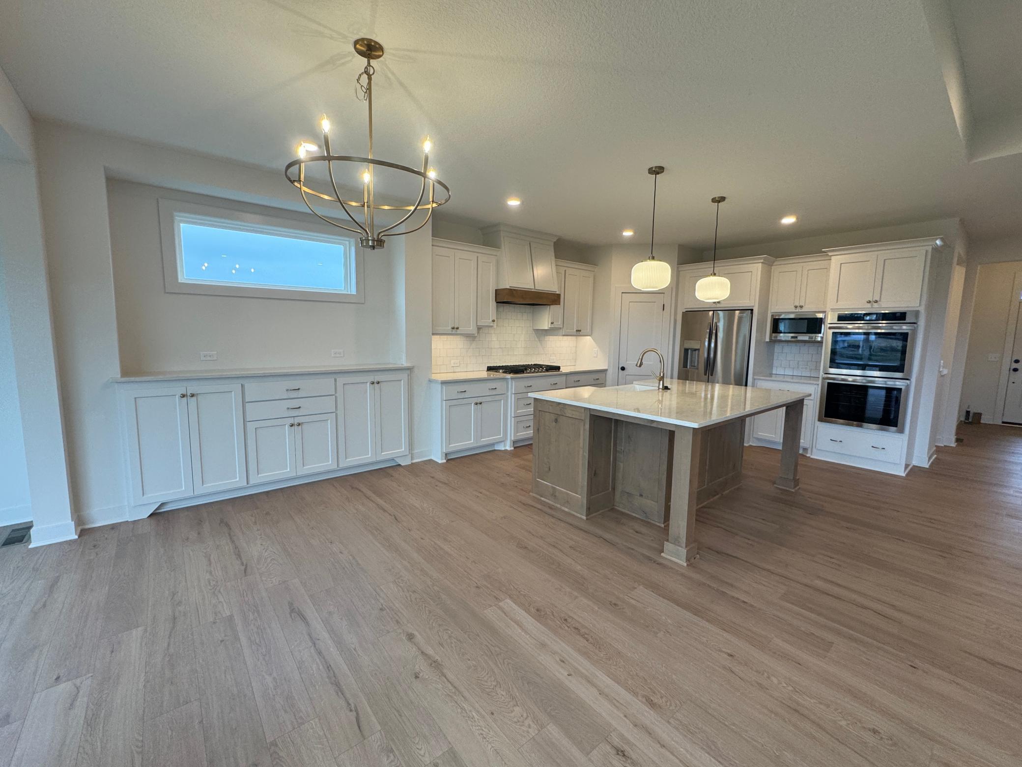 14523 Kingsview Lane N