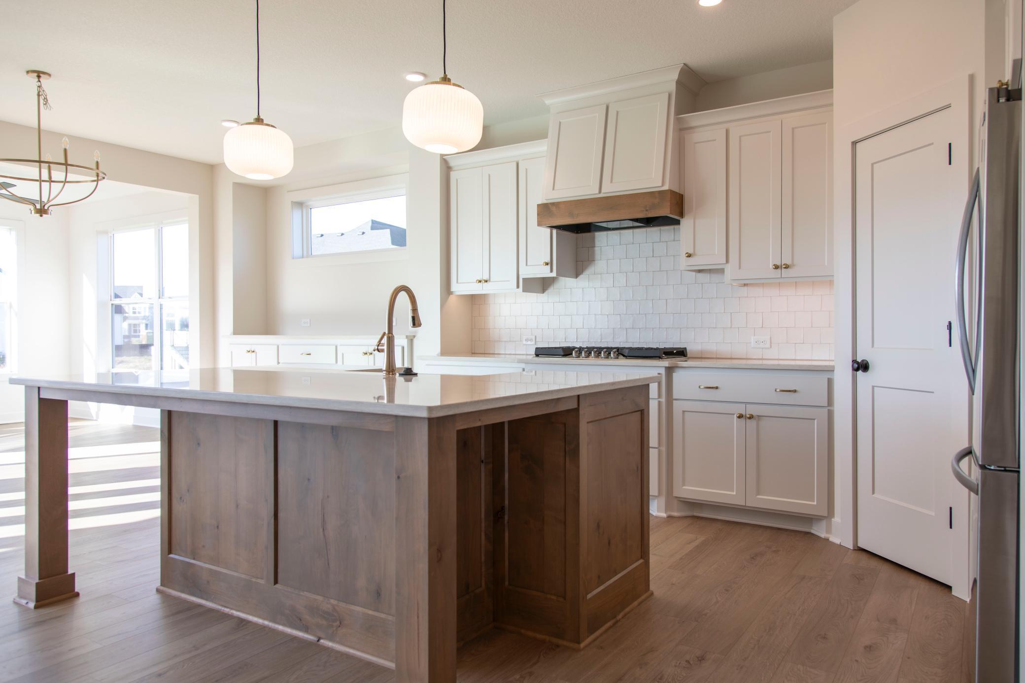 14523 Kingsview Lane N