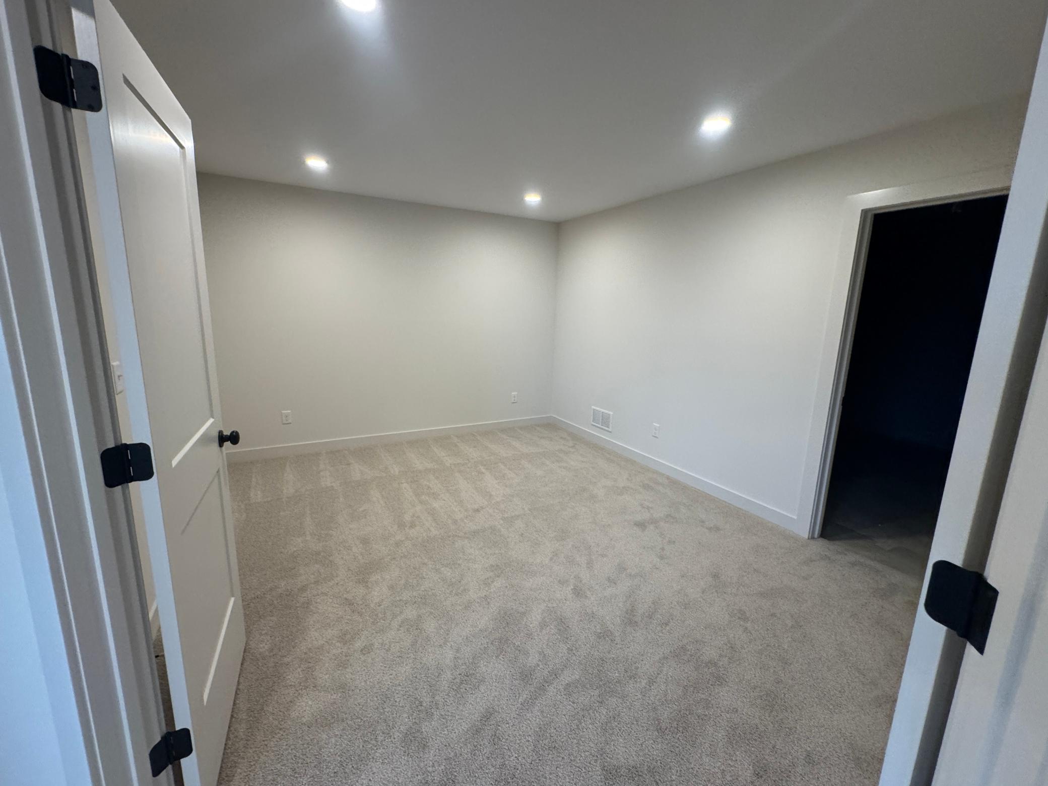 14523 Kingsview Lane N