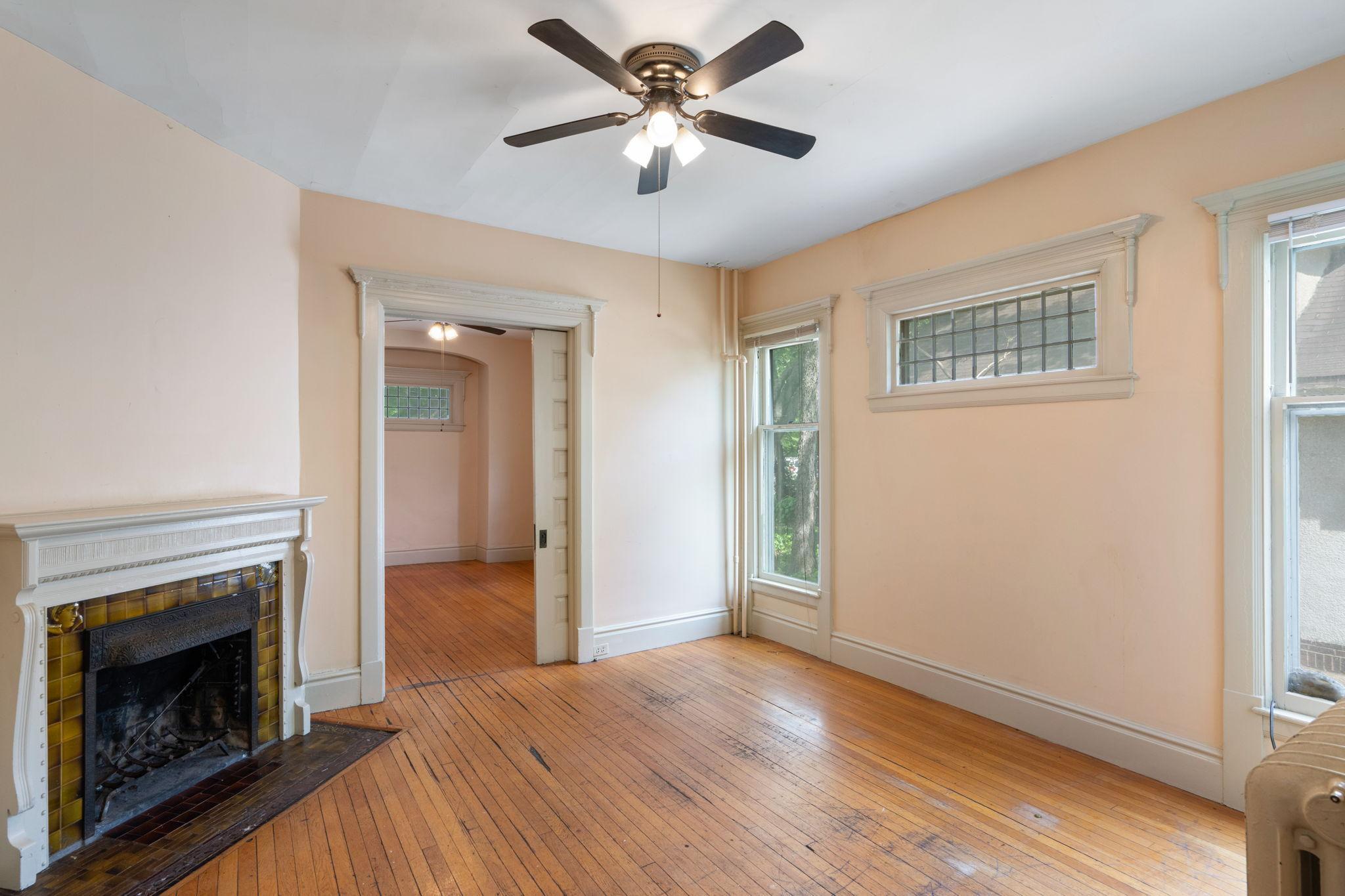 709 7th Street SE