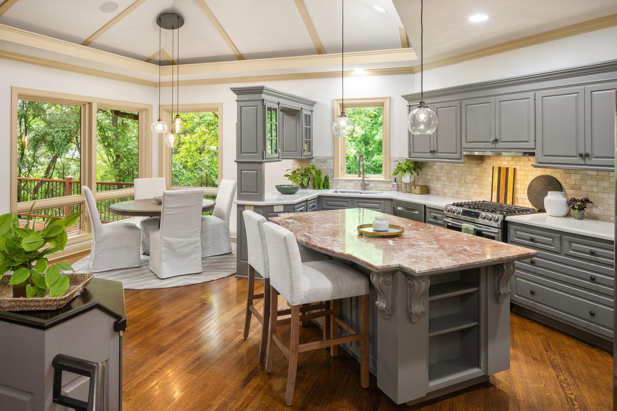 24155 Mary Lake Trail